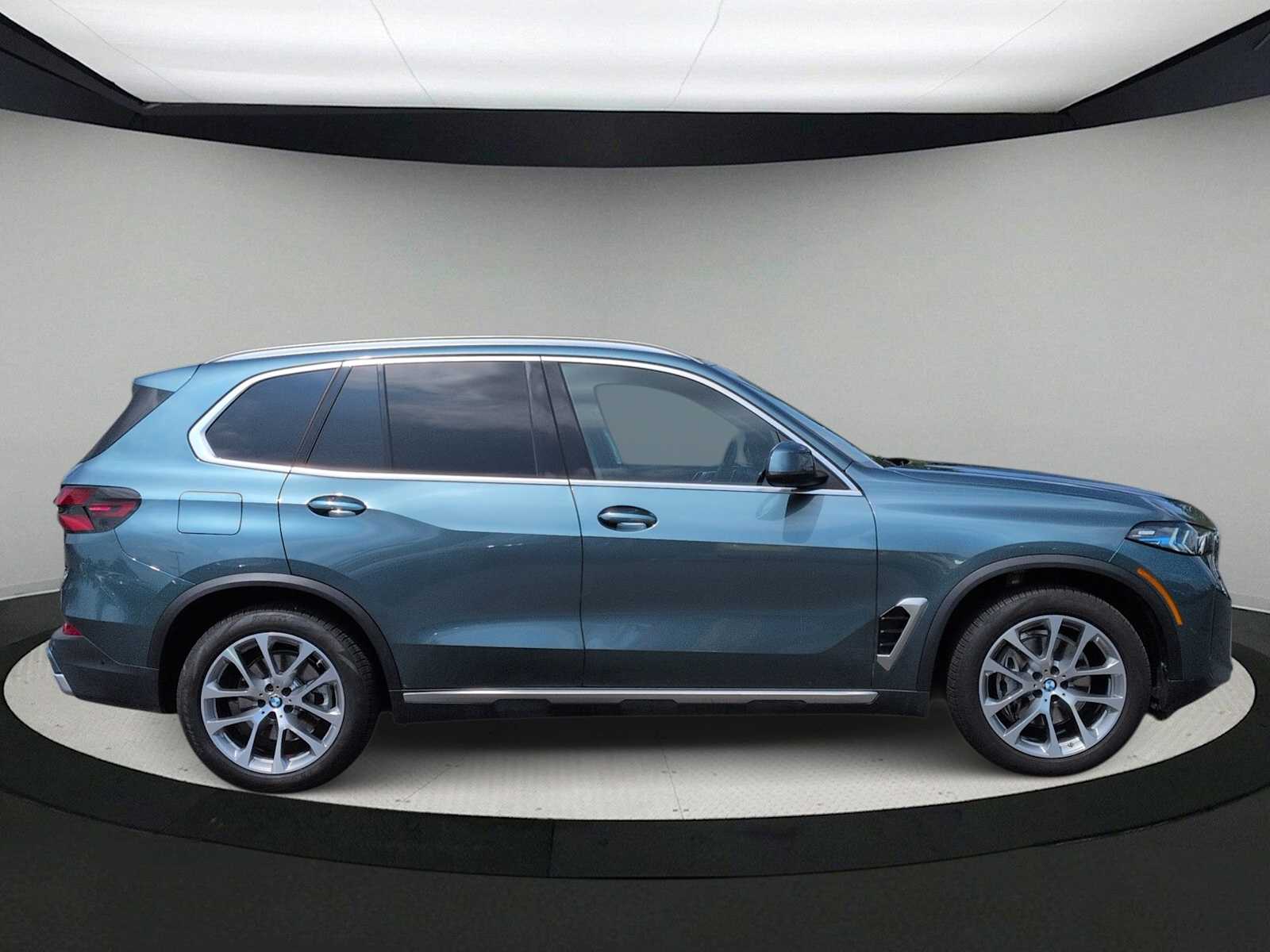 Thumbnail: 2026 BMW X5 - 8