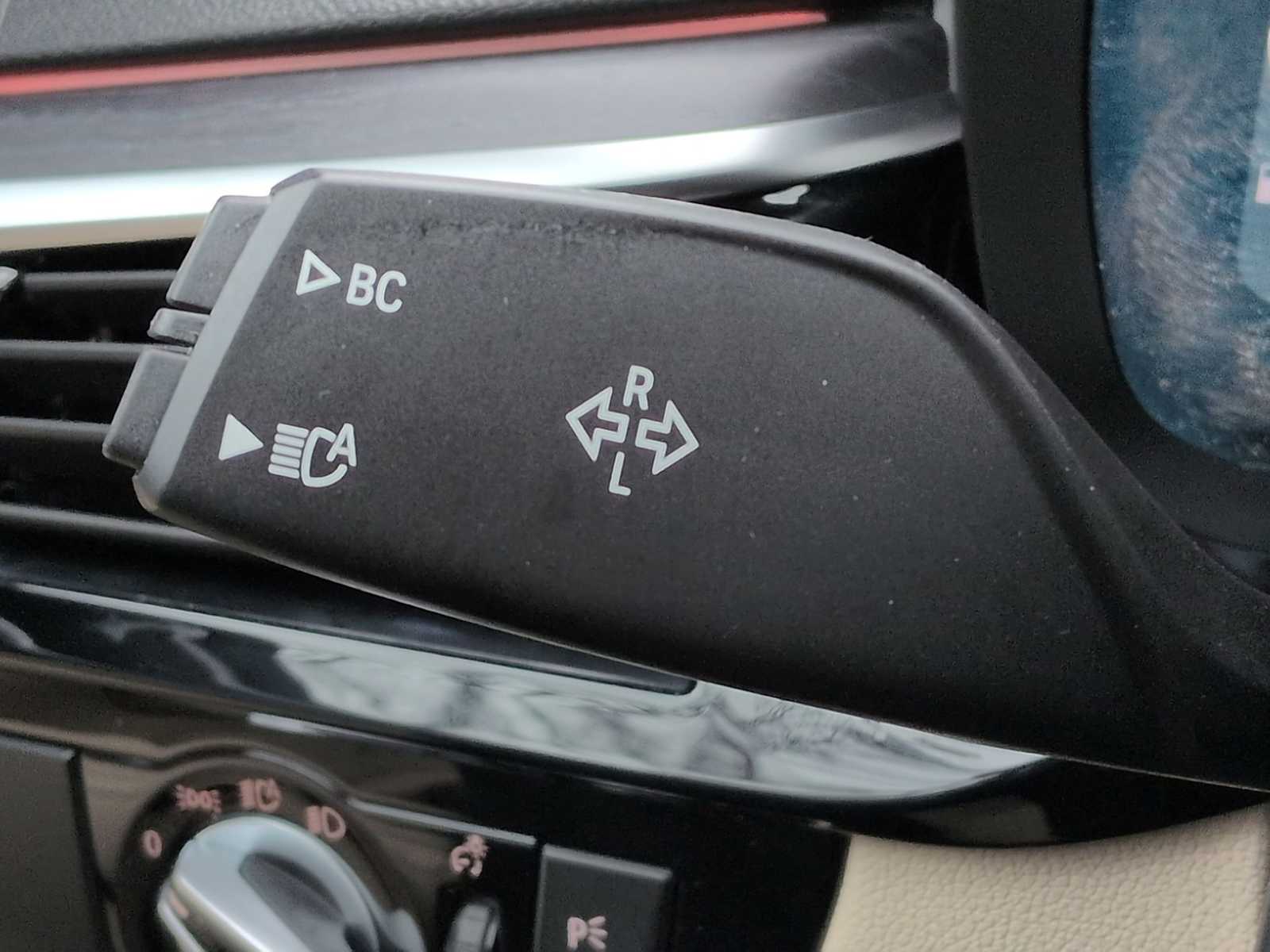 Thumbnail: 2023 BMW 5 Series - 25