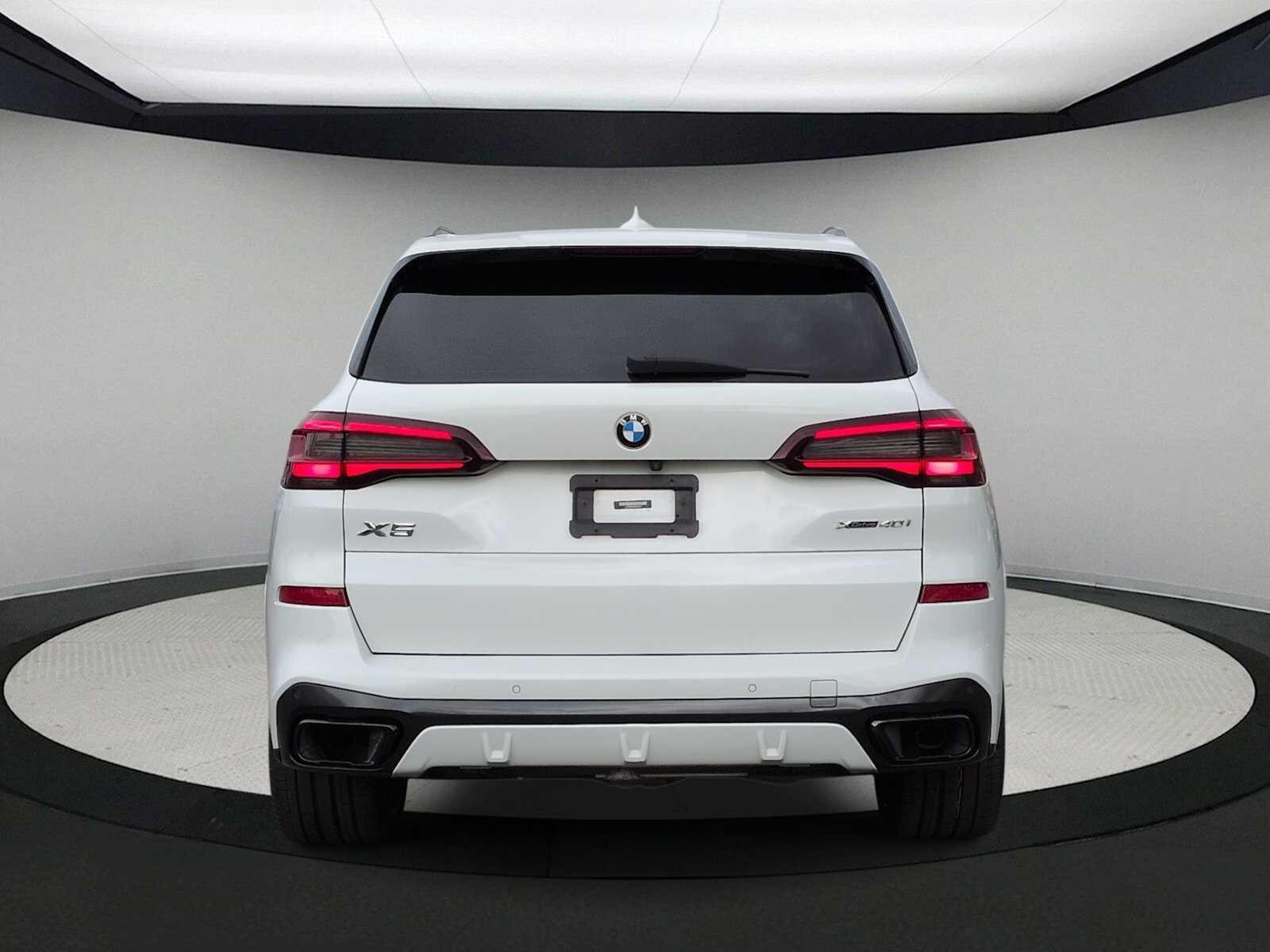 Thumbnail: 2021 BMW X5 - 7