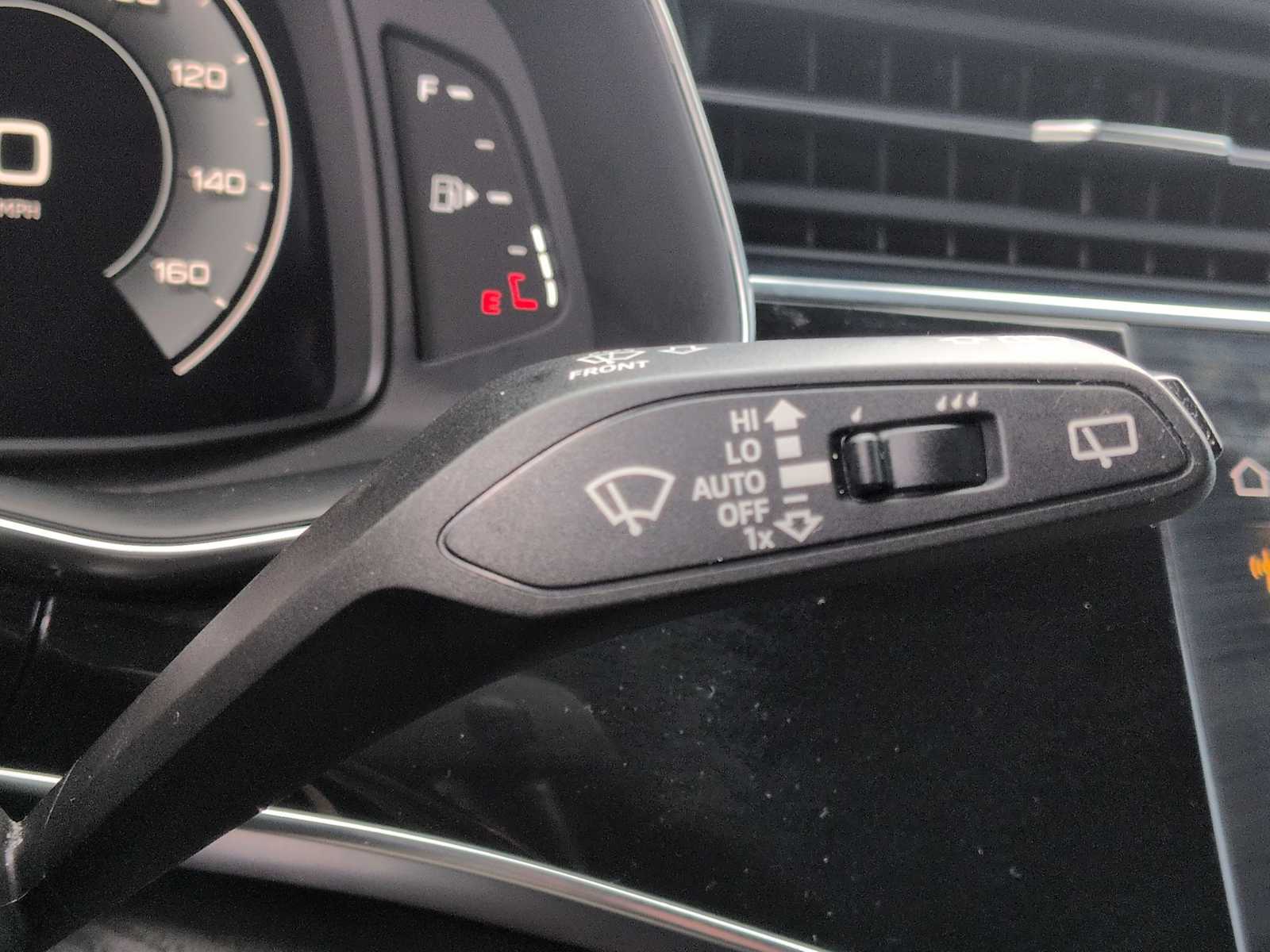 Thumbnail: 2020 Audi Q7 - 27