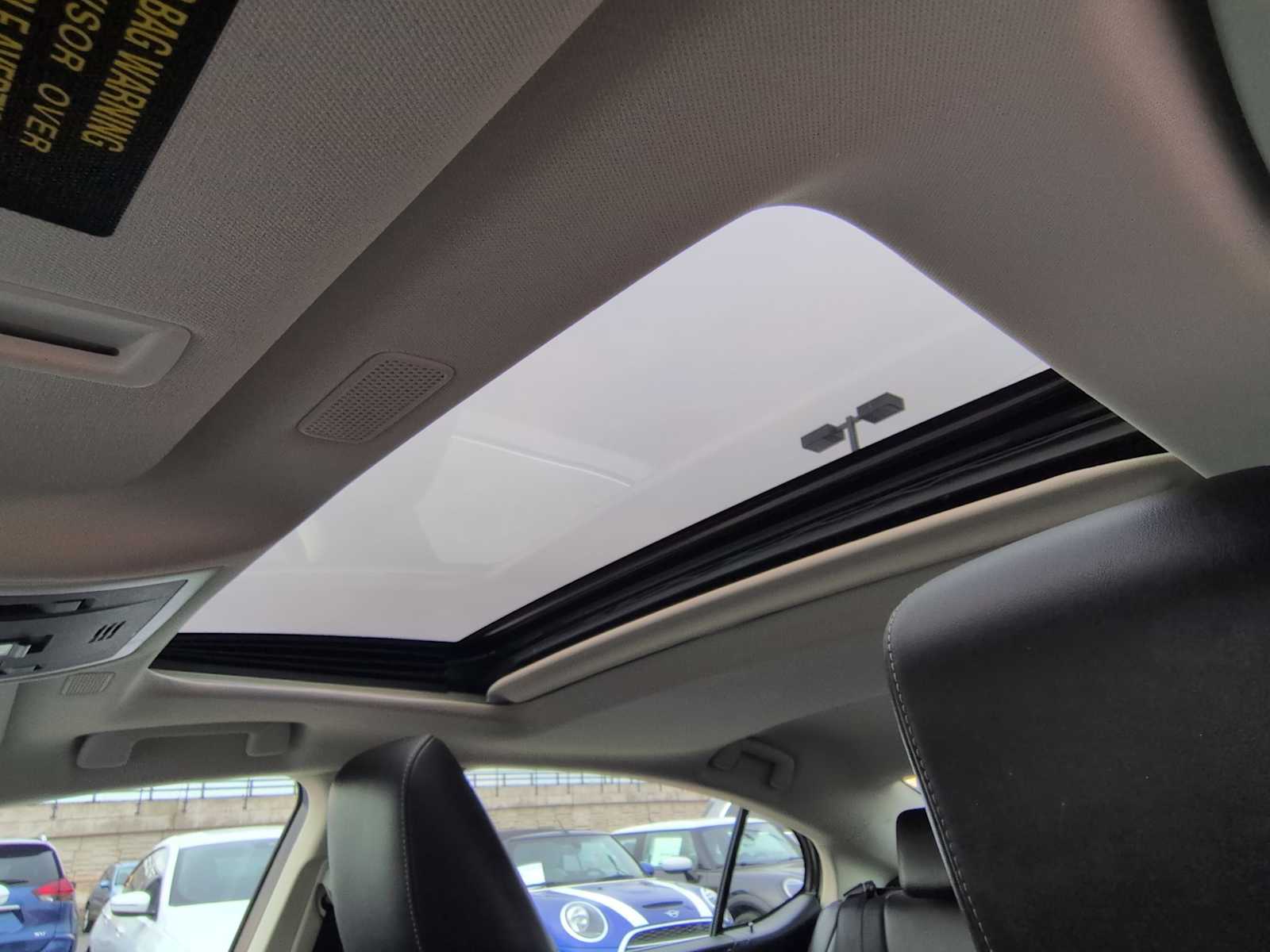 Thumbnail: 2019 Lexus ES - 20