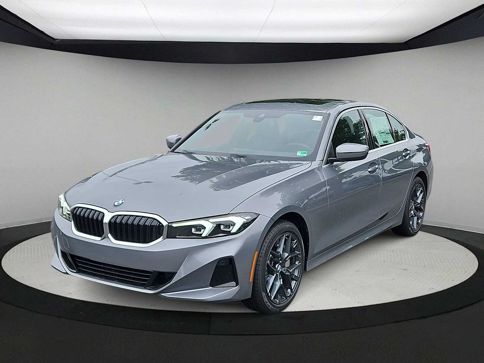 Thumbnail: 2025 BMW 3 Series - 4