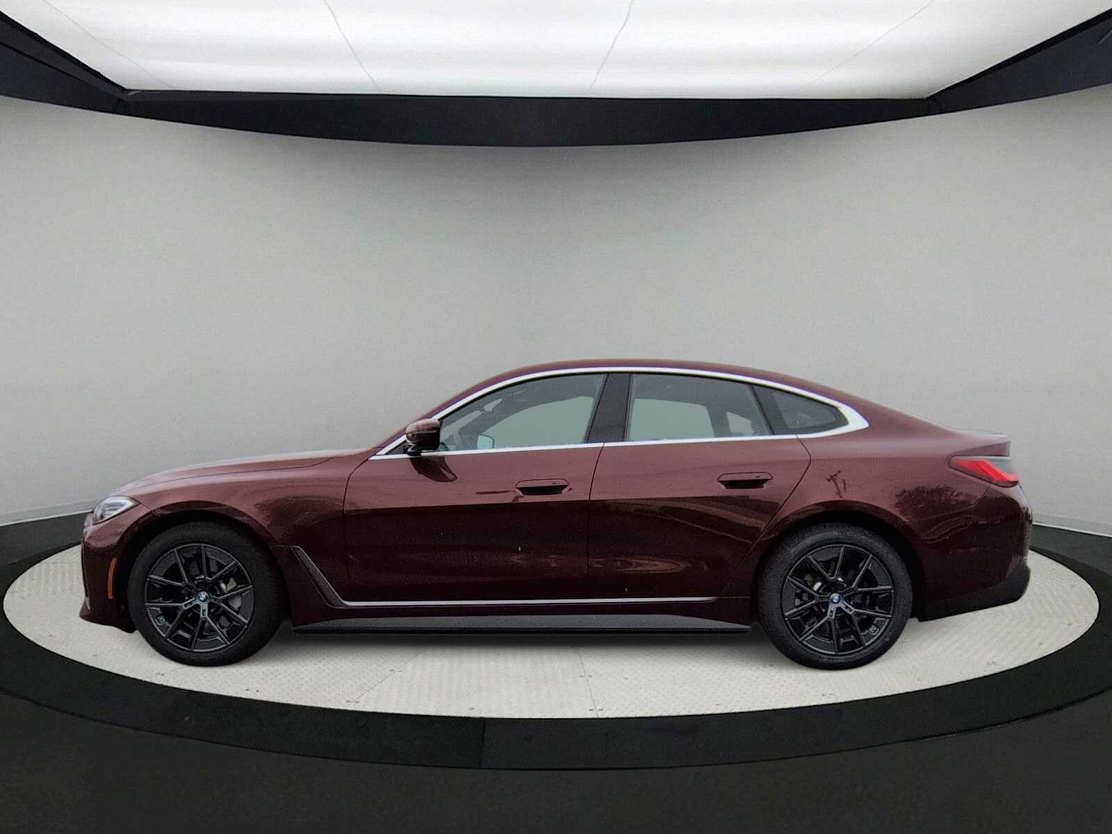 Thumbnail: 2023 BMW i4 - 5