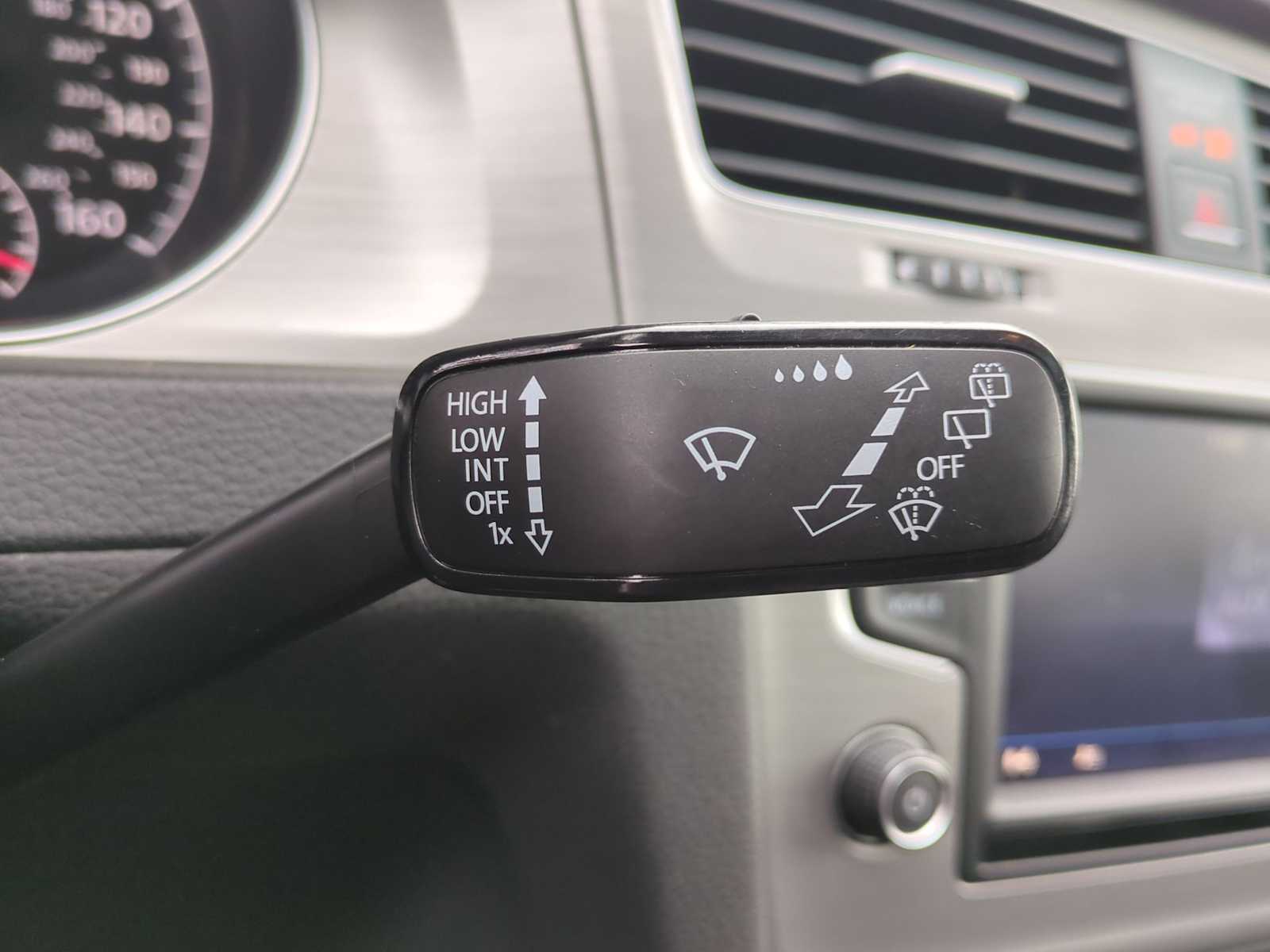 Thumbnail: 2017 Volkswagen Golf - 26