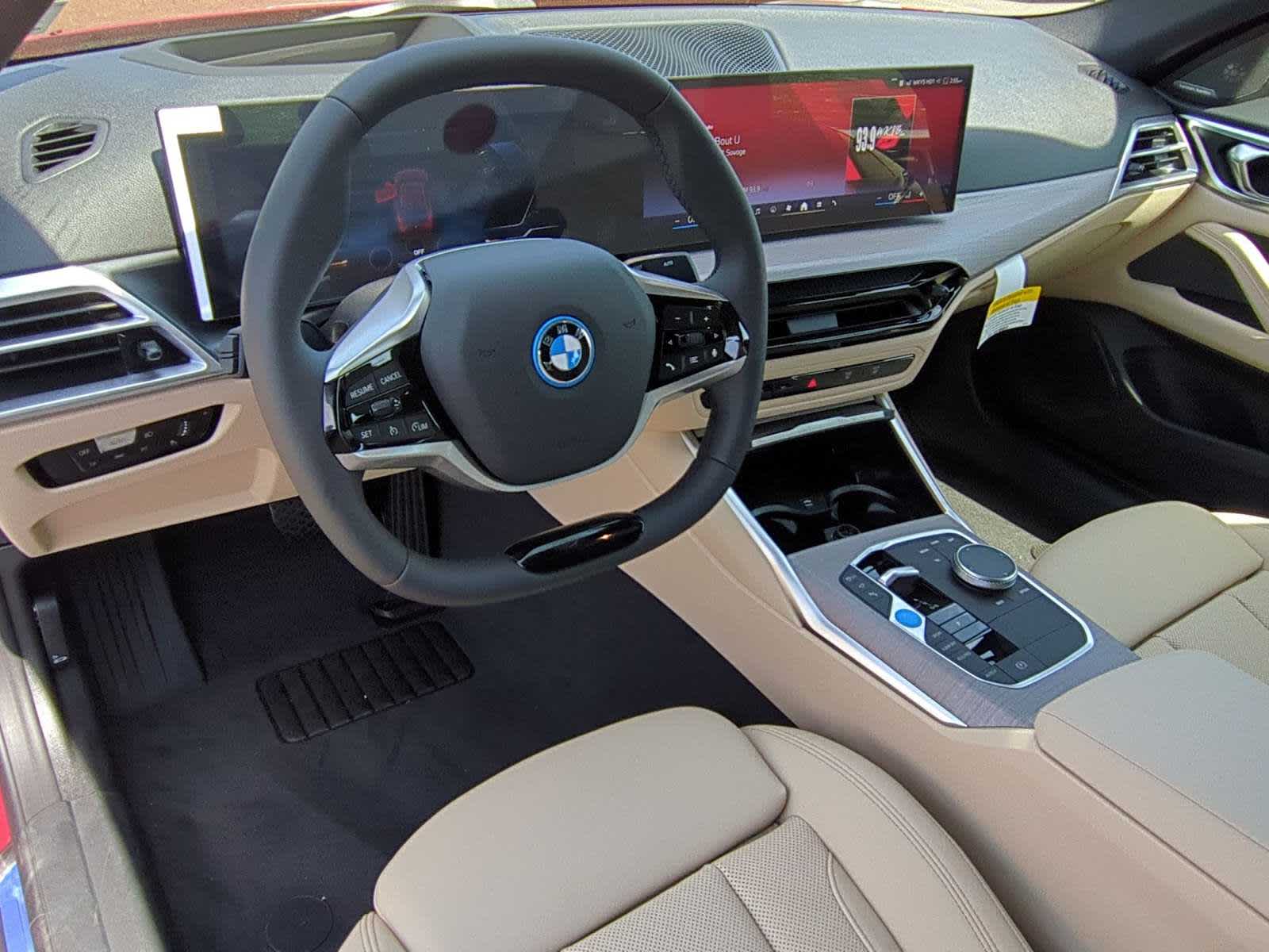Thumbnail: 2025 BMW i4 - 10