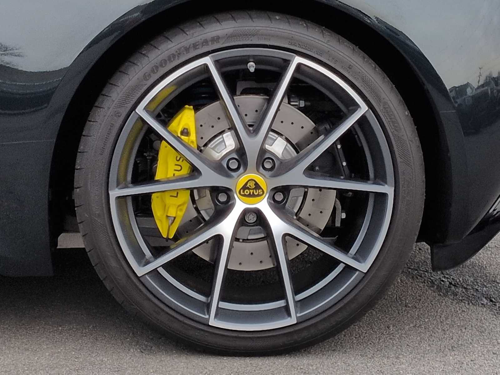 Thumbnail: 2024 Lotus Emira - 14