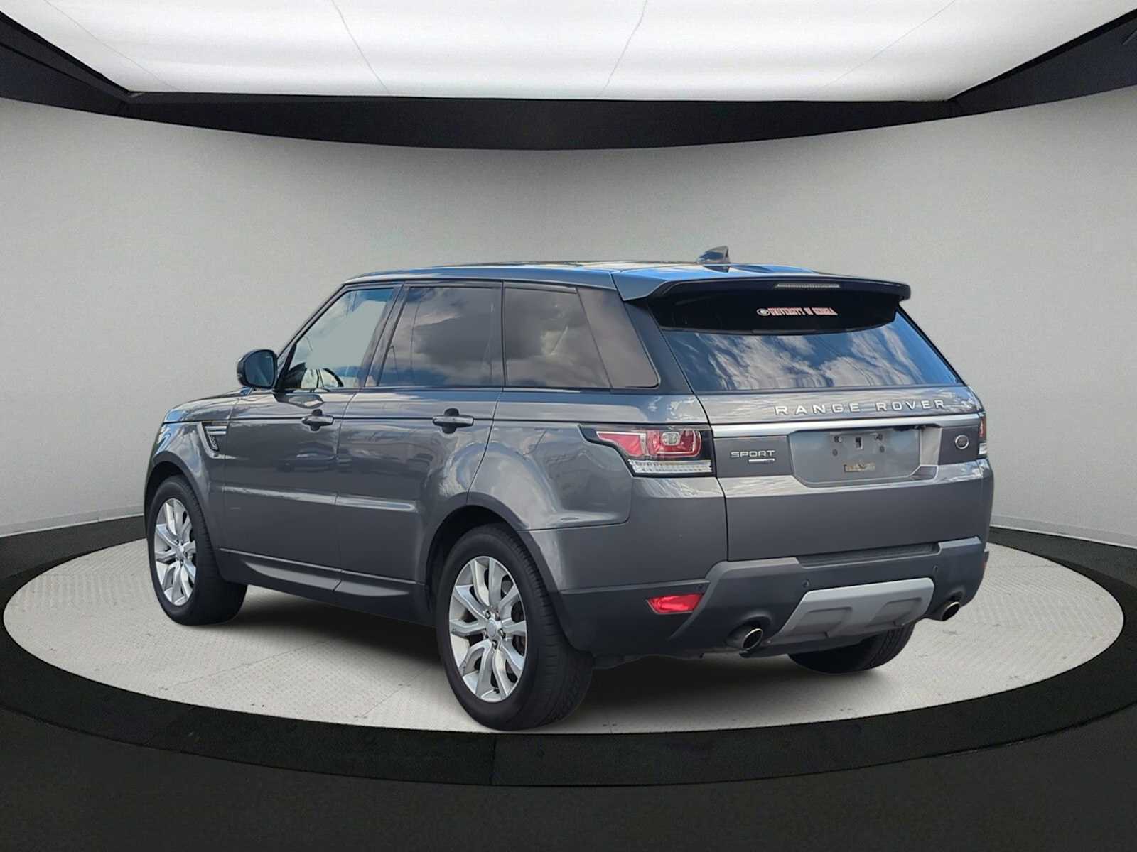 Thumbnail: 2017 Land Rover Range Rover Sport - 6
