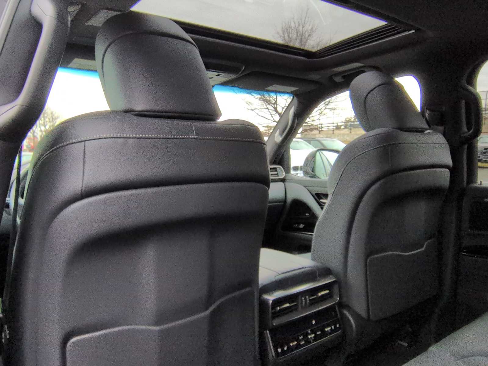 Thumbnail: 2024 Lexus LX - 19