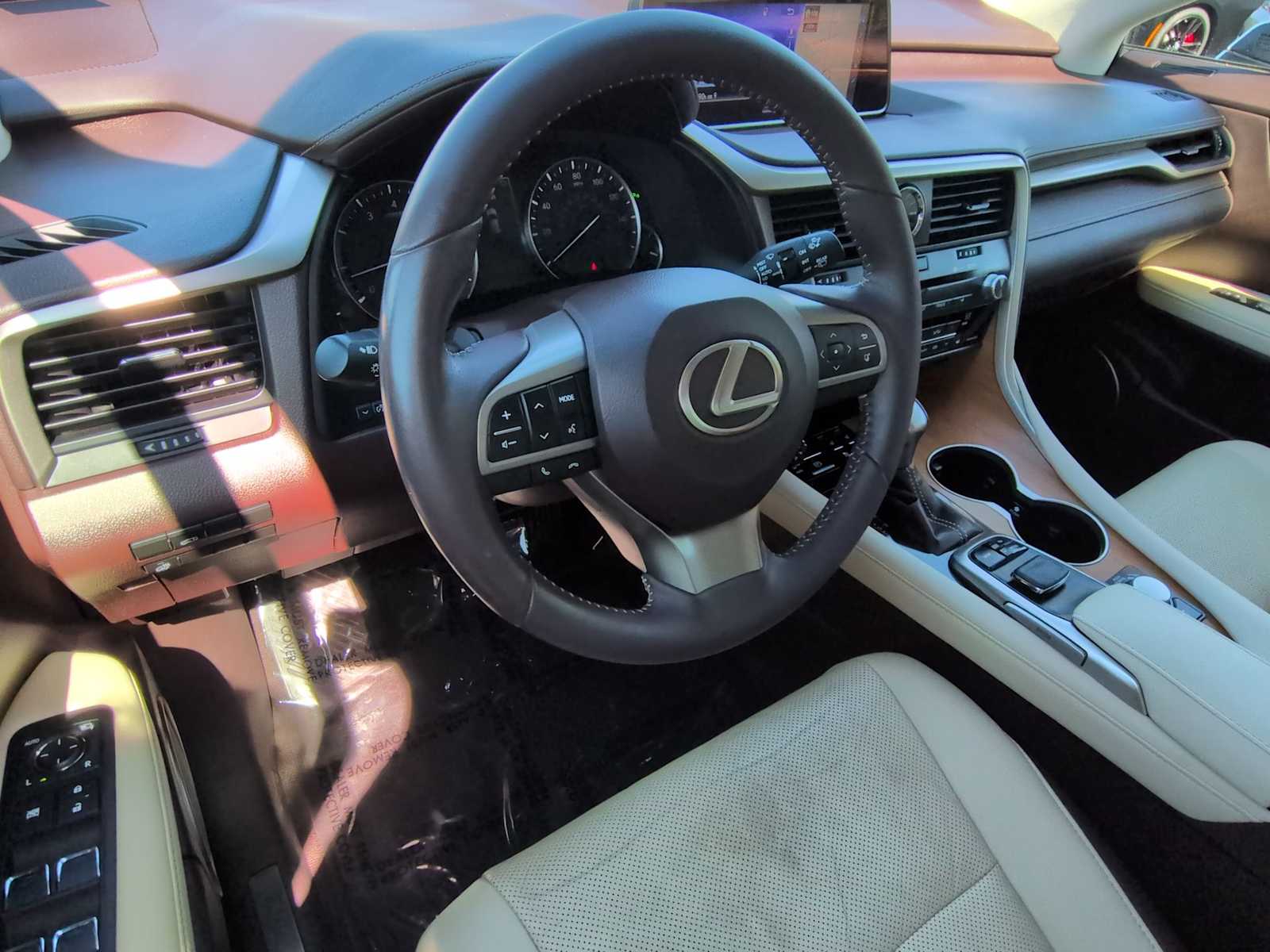 Thumbnail: 2016 Lexus RX - 10