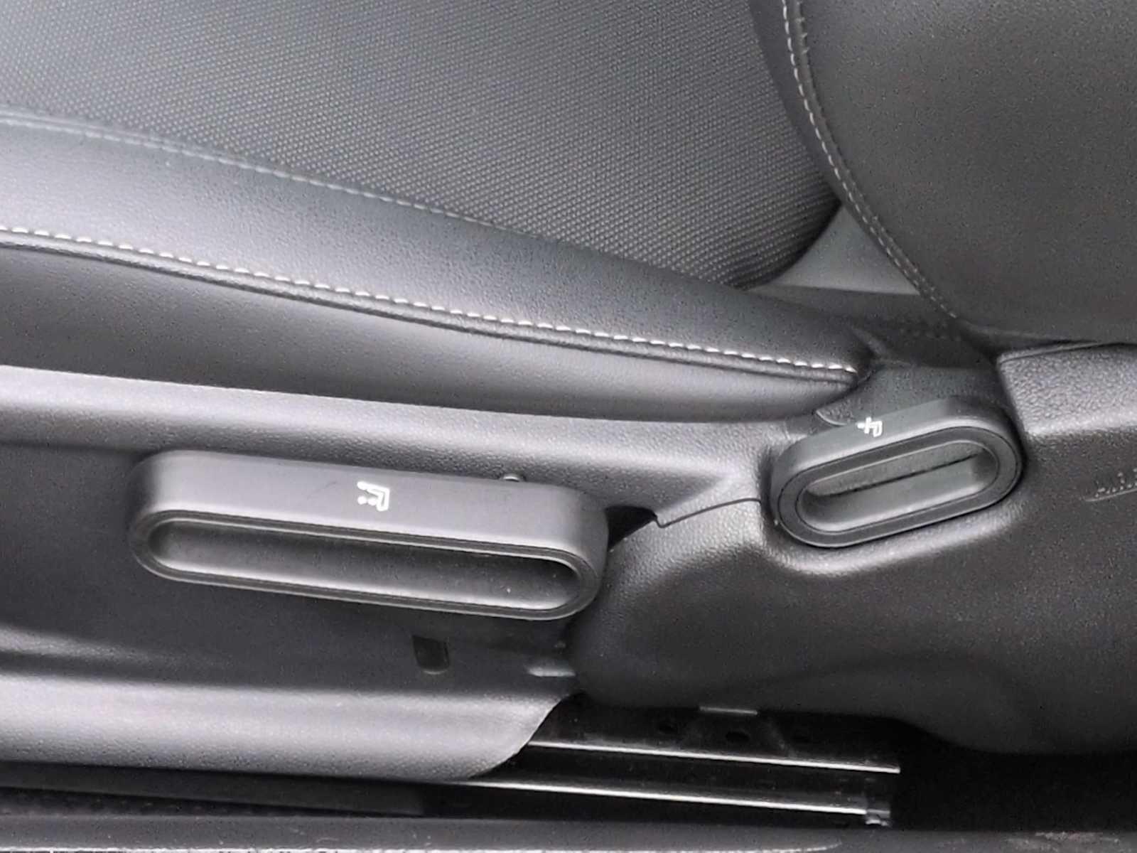 Thumbnail: 2024 MINI Cooper Convertible - 19