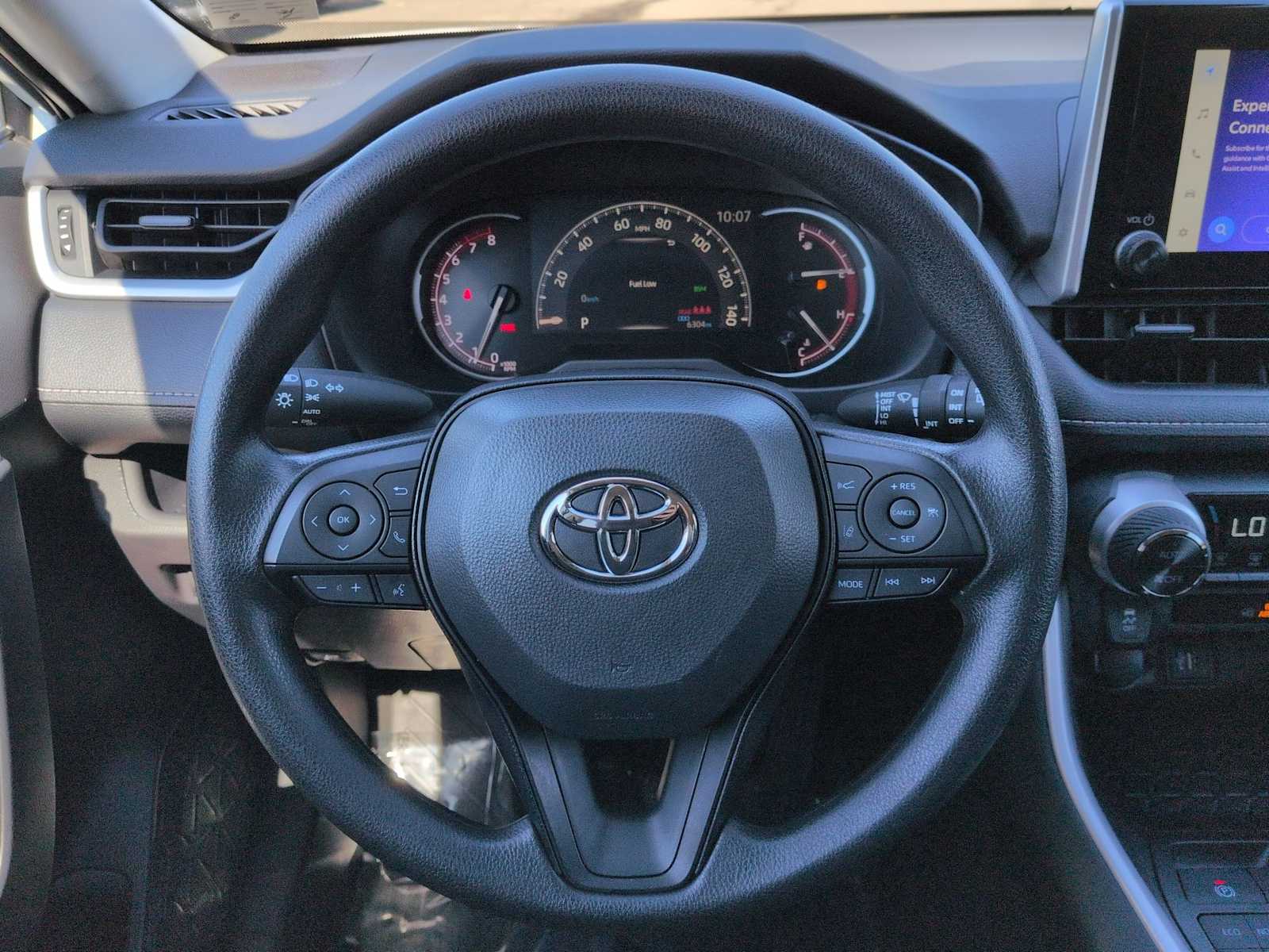 Thumbnail: 2025 Toyota RAV4 - 23