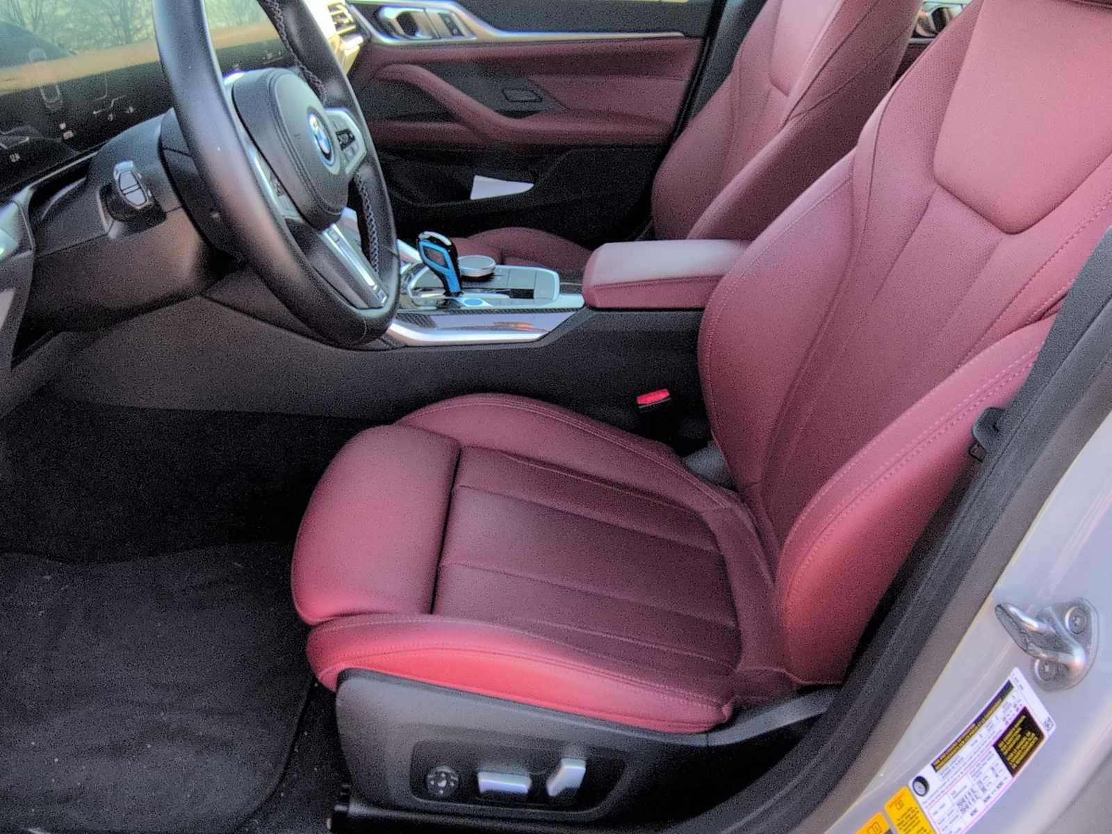 Thumbnail: 2023 BMW i4 - 17