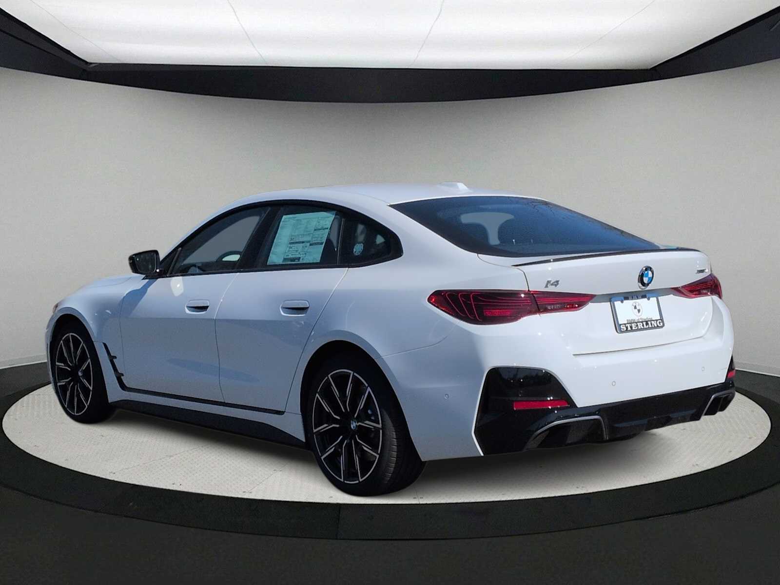Thumbnail: 2026 BMW i4 - 6
