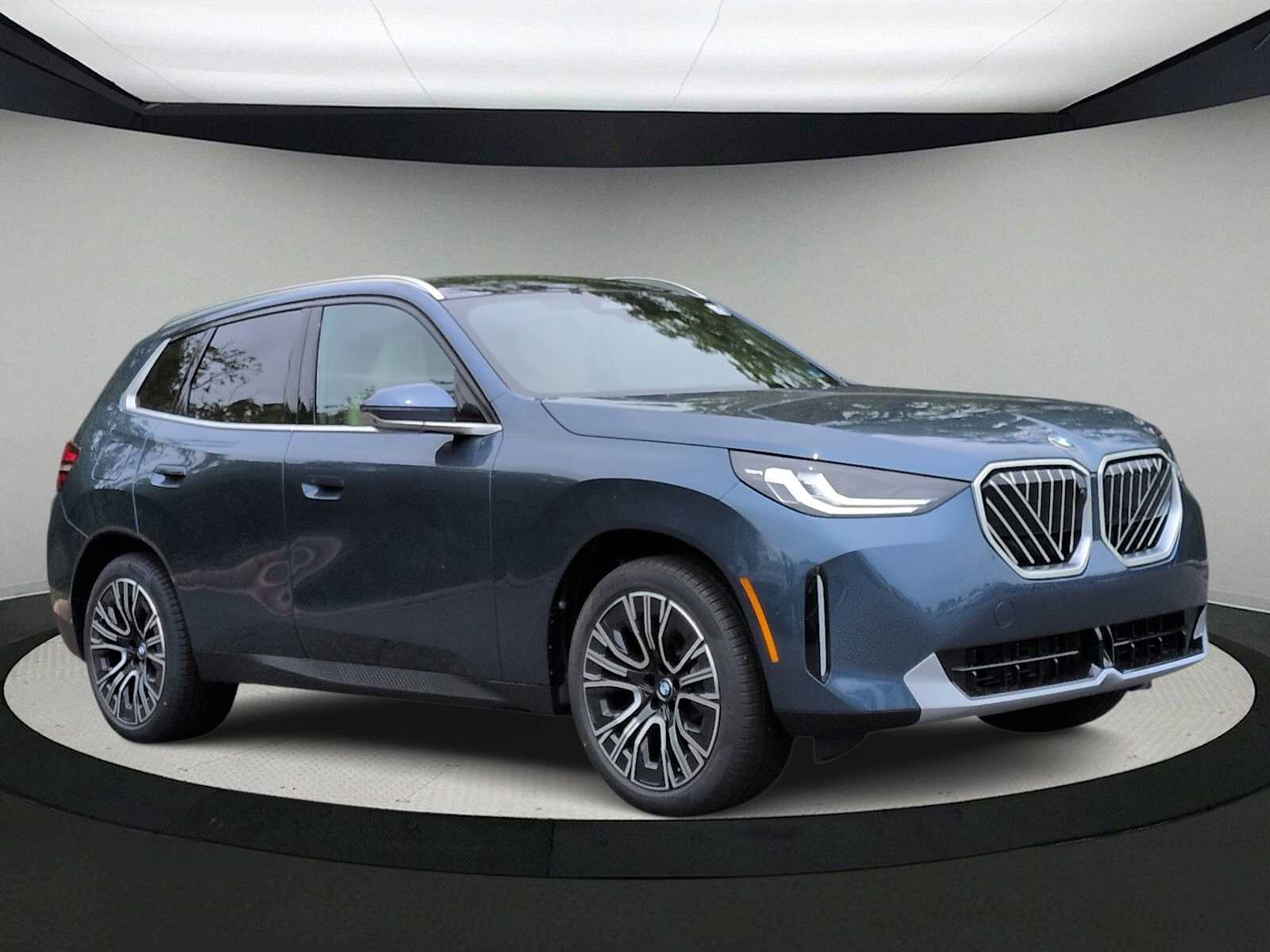 Thumbnail: 2026 BMW X3 - 2