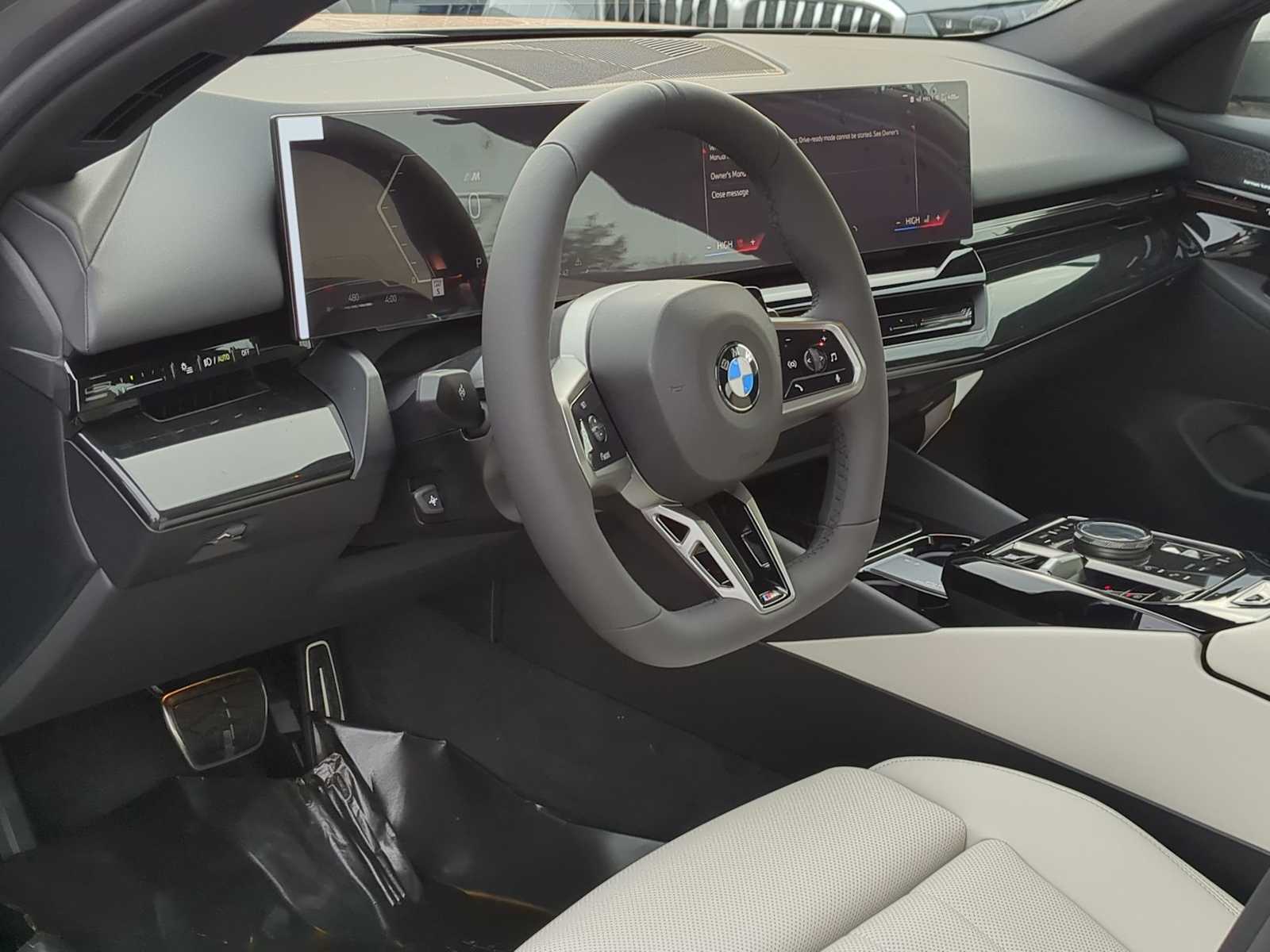 Thumbnail: 2026 BMW 5 Series - 9
