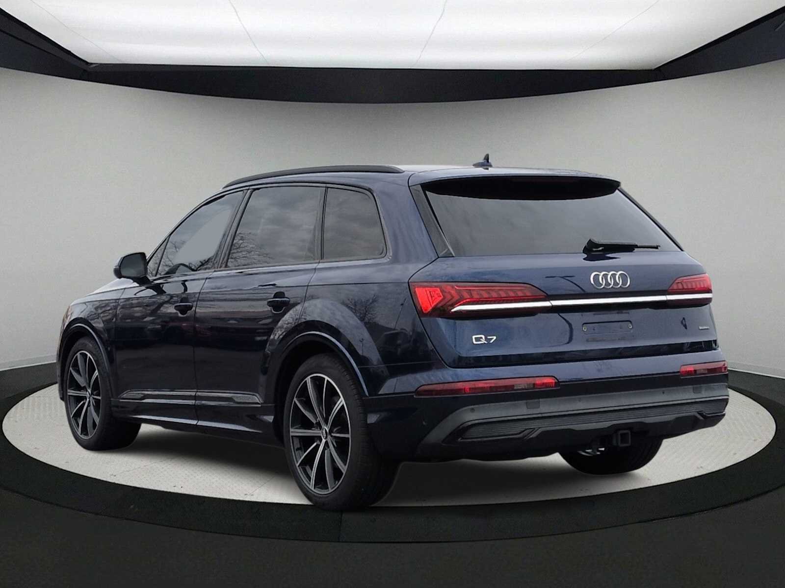 Thumbnail: 2020 Audi Q7 - 6