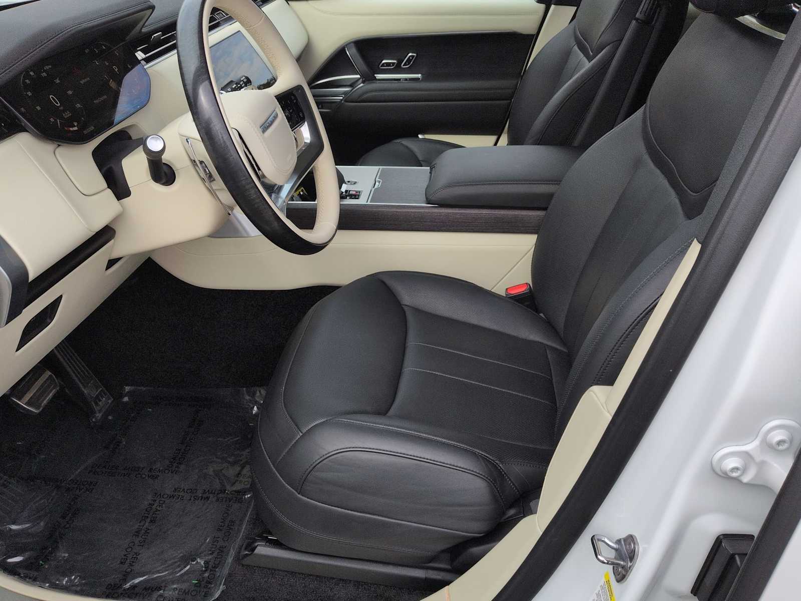 Thumbnail: 2024 Land Rover Range Rover - 17