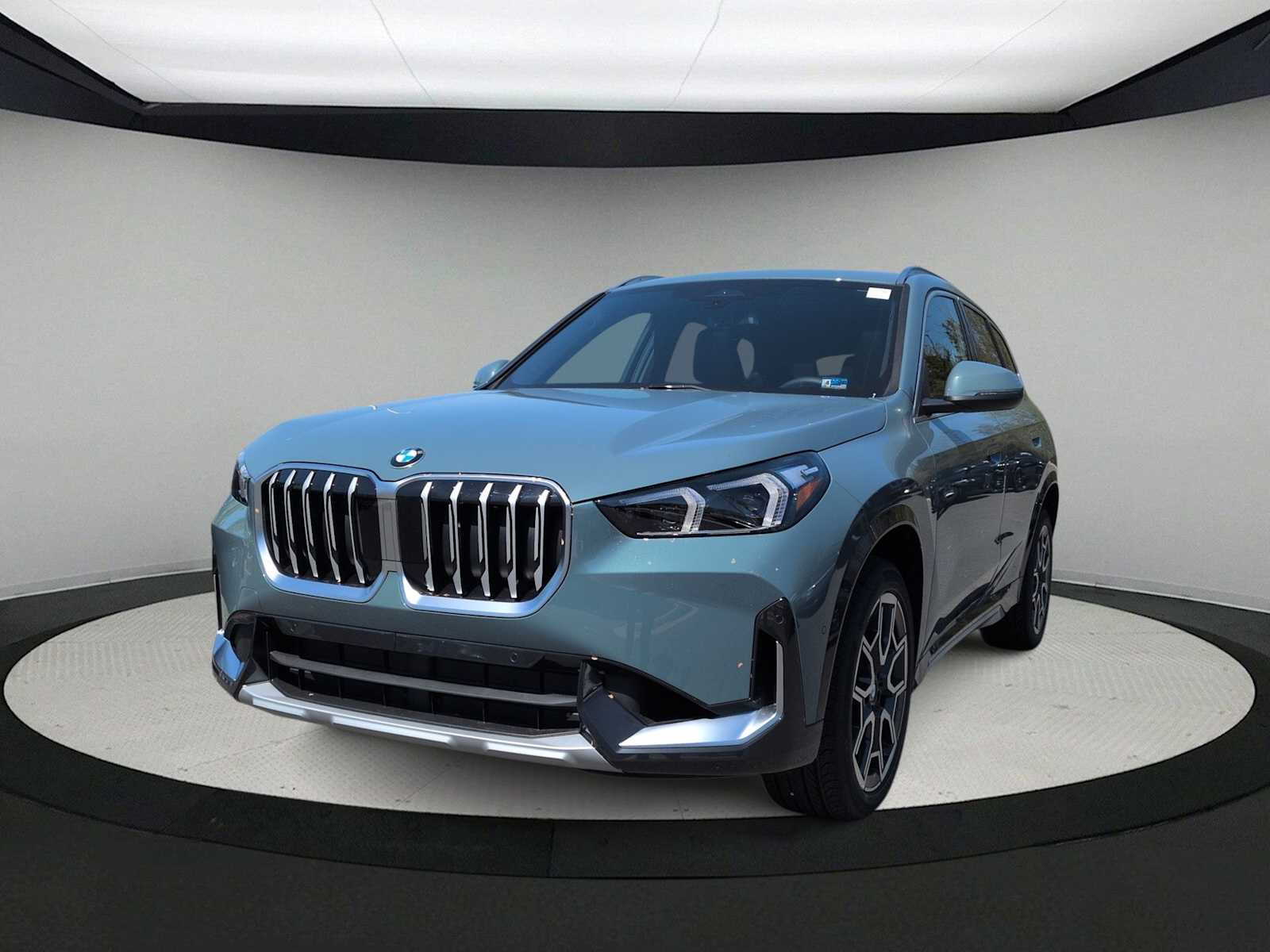 Thumbnail: 2026 BMW X1 - 4