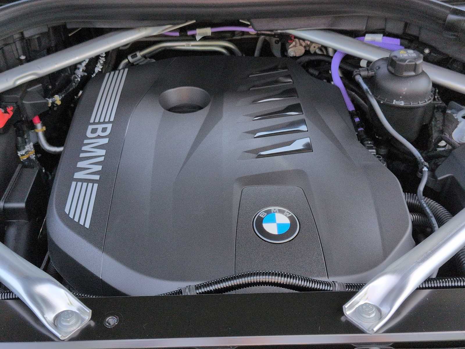 Thumbnail: 2027 BMW X7 - 15