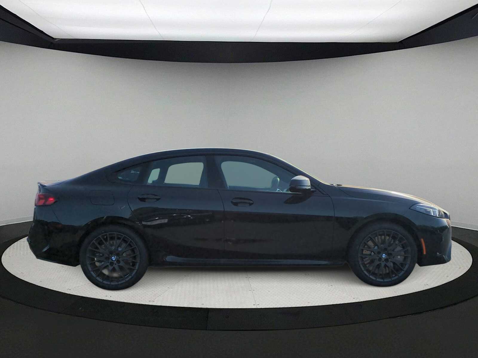Thumbnail: 2025 BMW 2 Series - 9