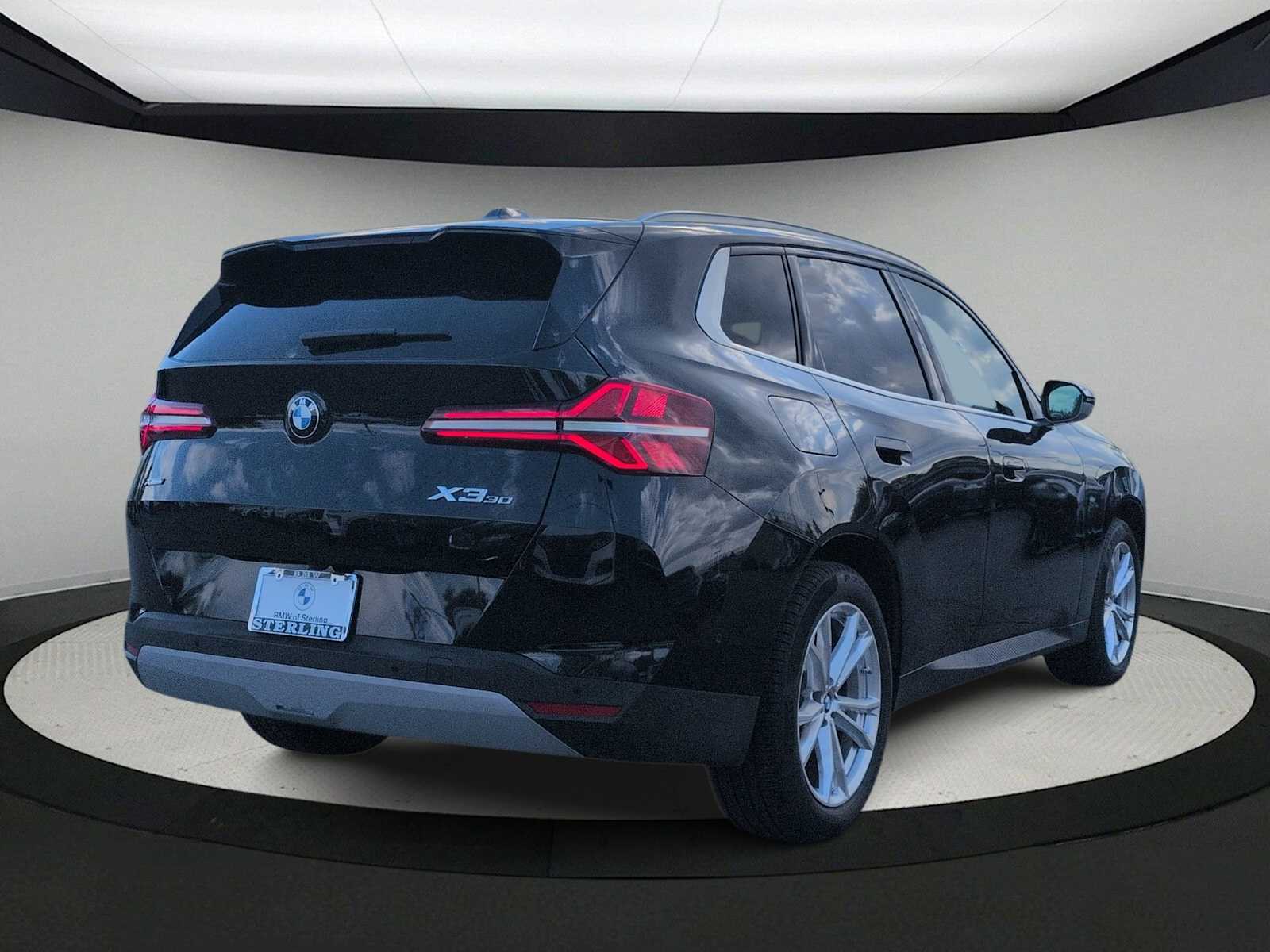 Thumbnail: 2025 BMW X3 - 8