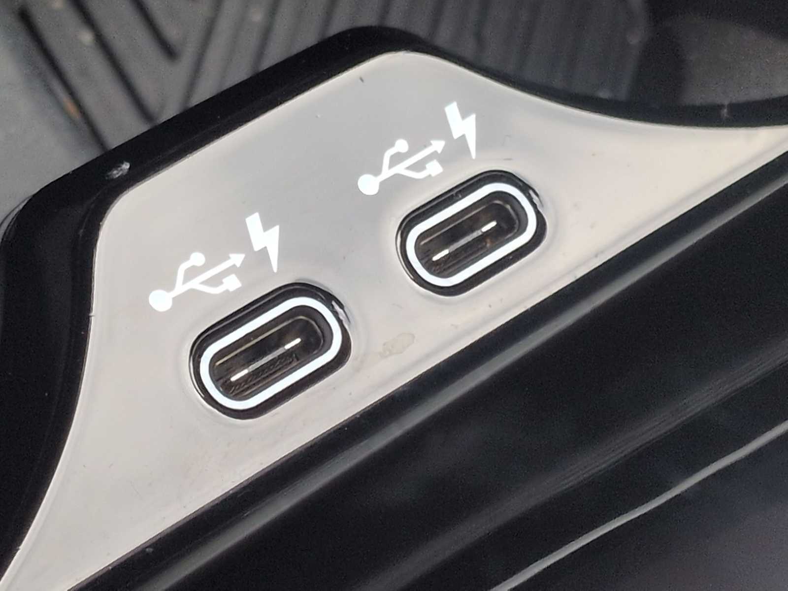 Thumbnail: 2025 BMW i5 - 33