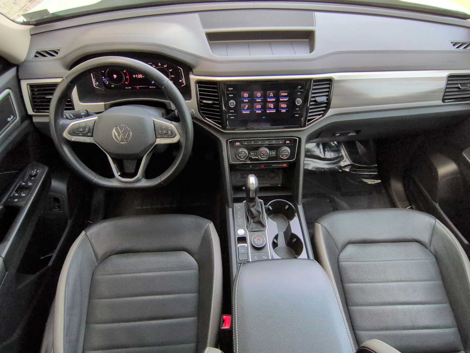 Thumbnail: 2021 Volkswagen Atlas - 16