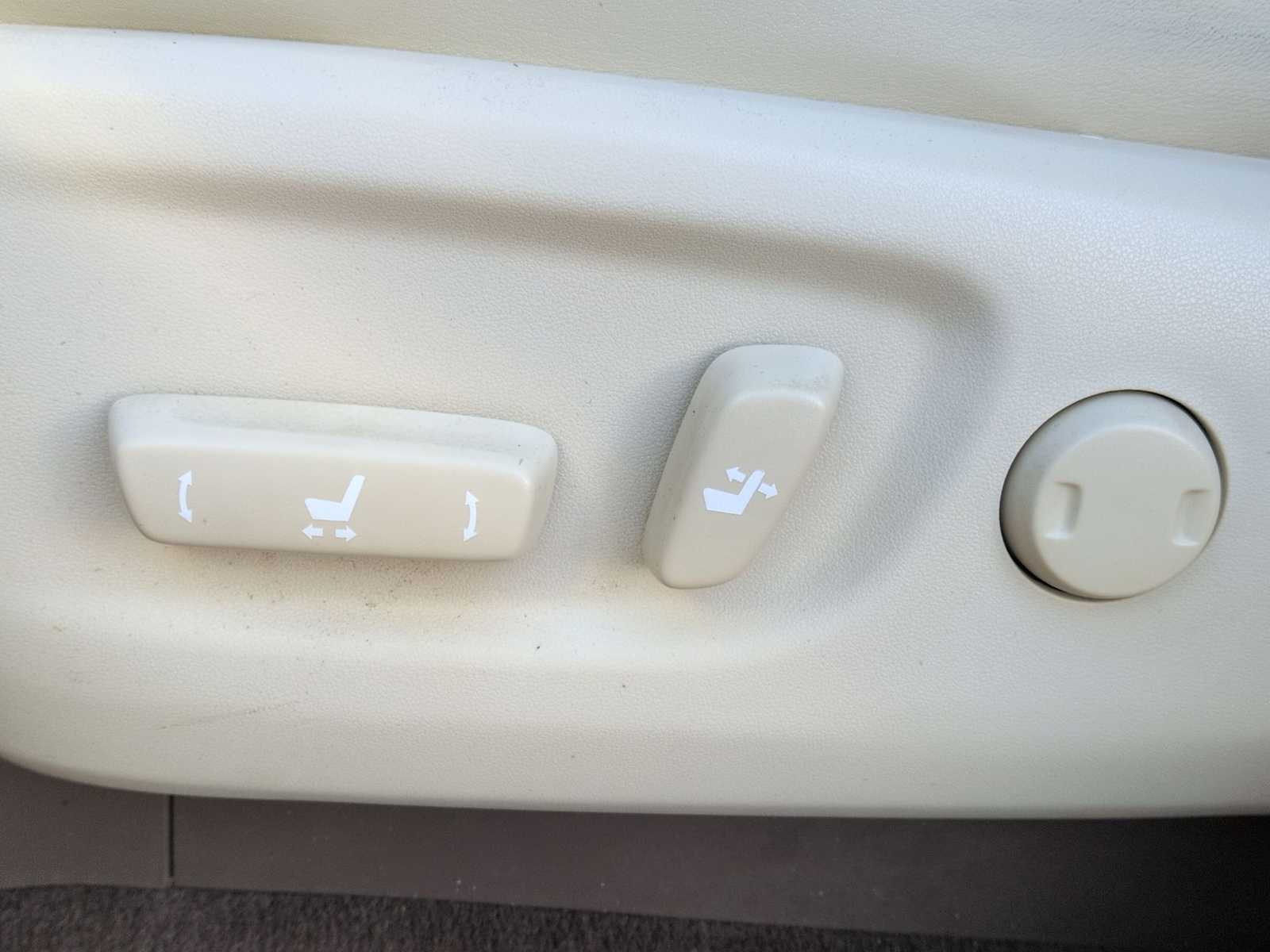 Thumbnail: 2012 Lexus GX - 18