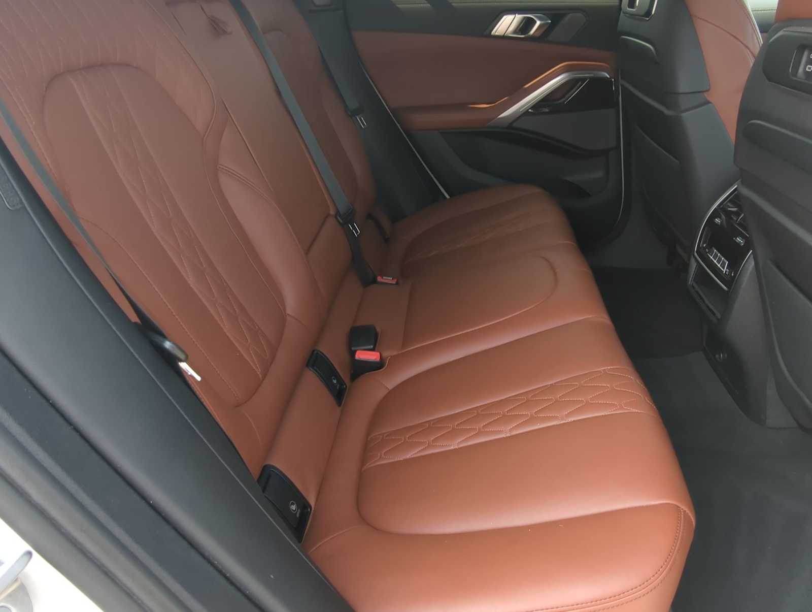 2024 BMW X6 xDrive40i 13
