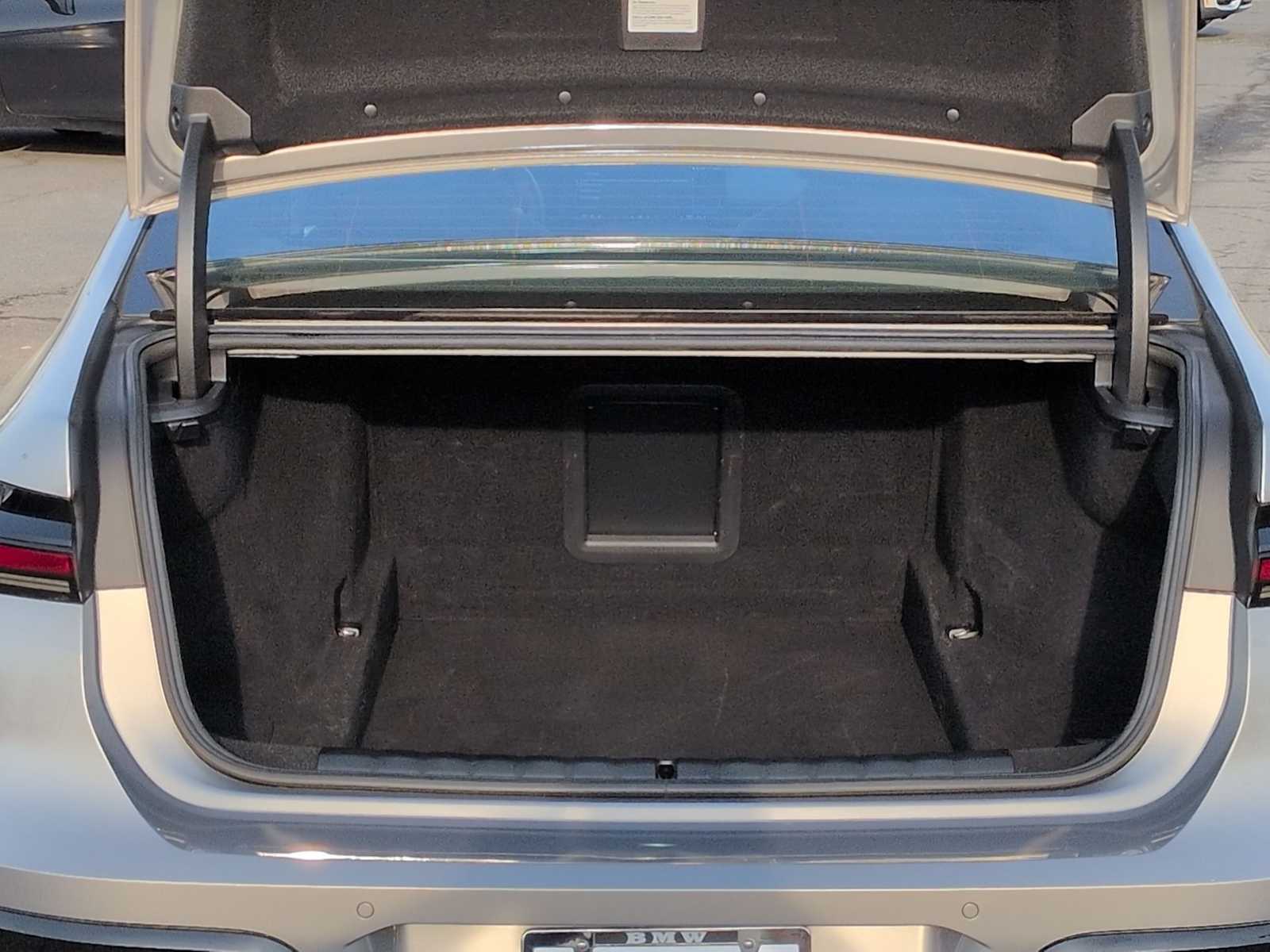 Thumbnail: 2023 BMW 7 Series - 37