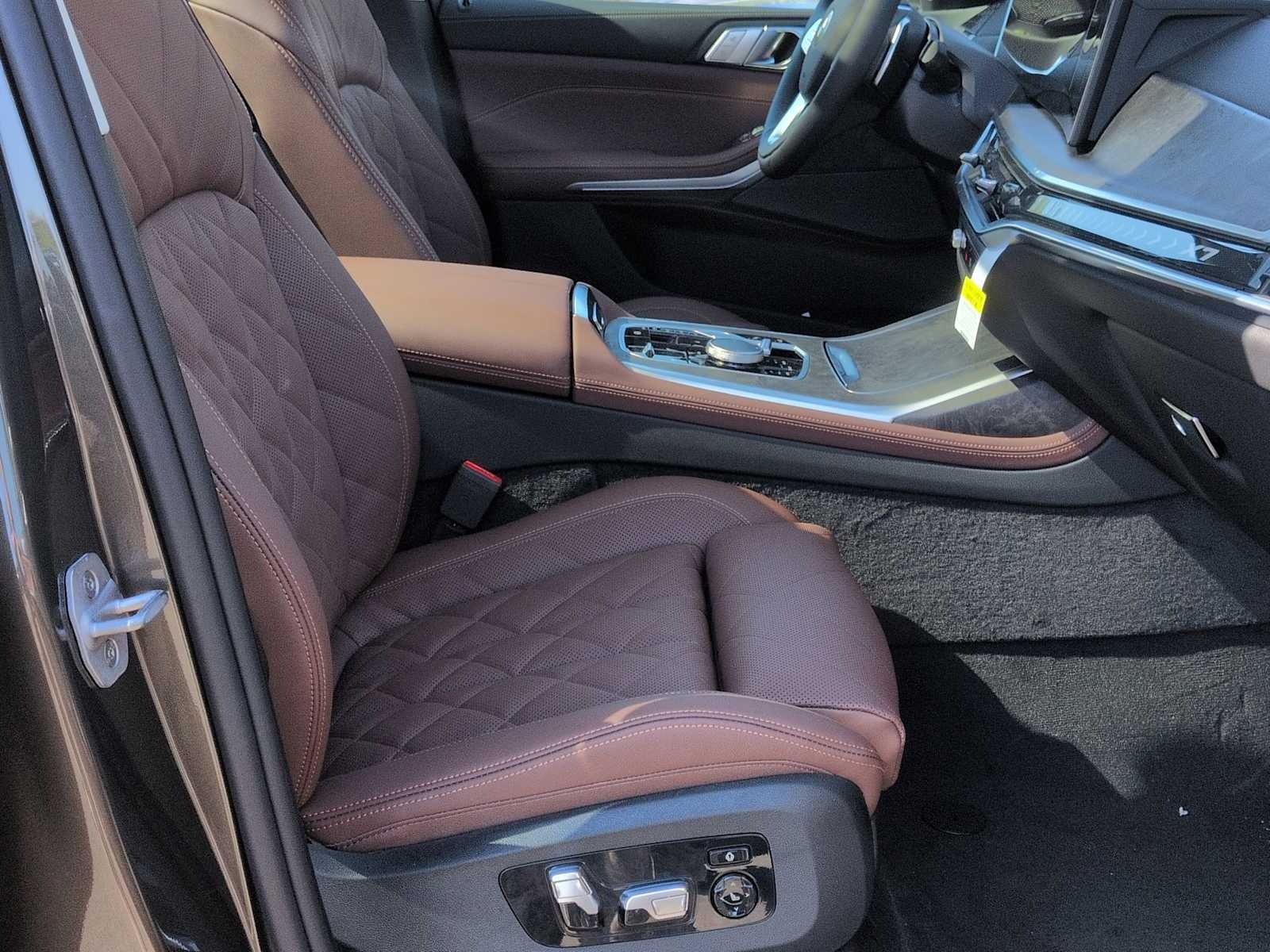 Thumbnail: 2026 BMW X7 - 24