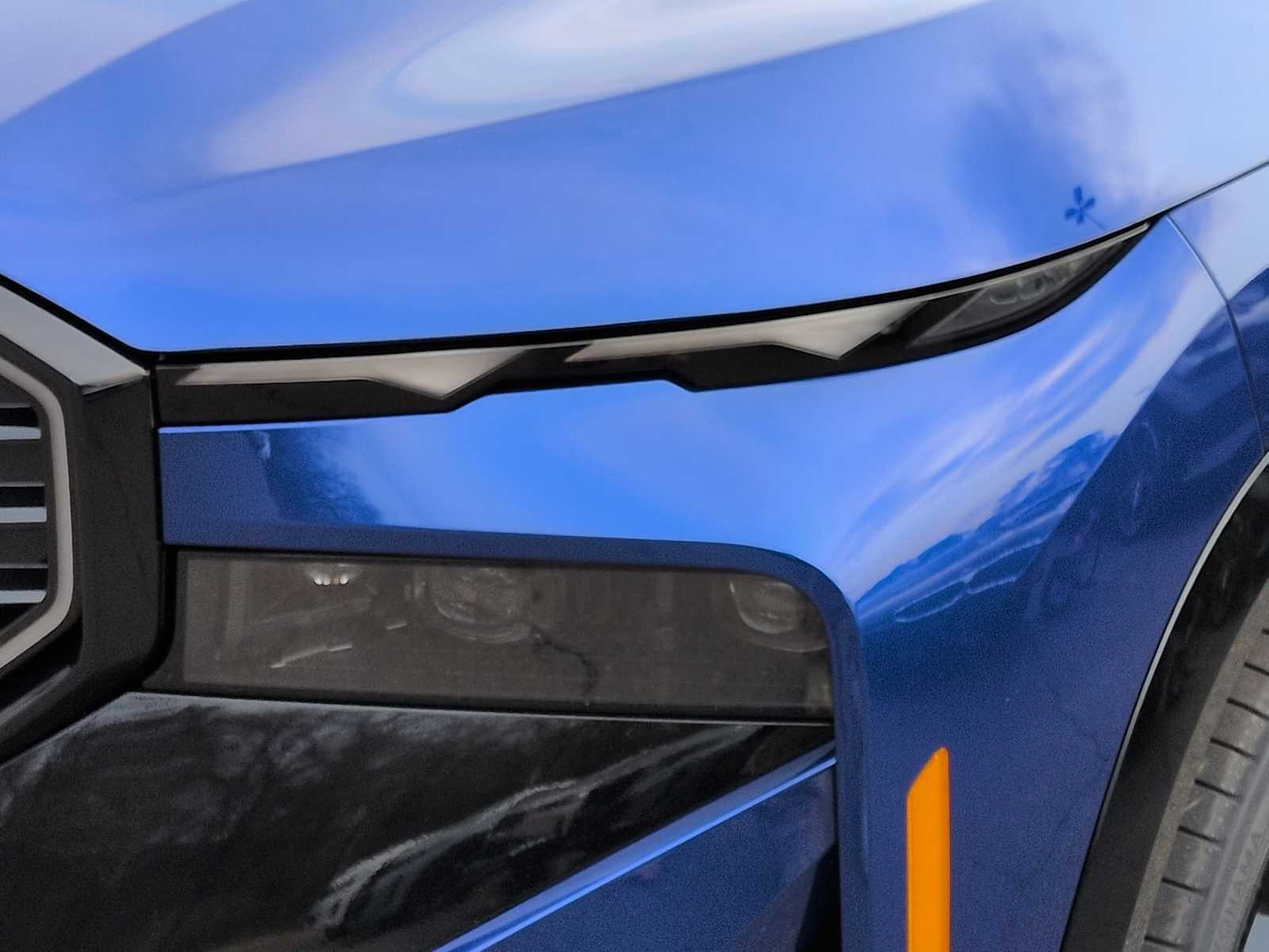 Thumbnail: 2026 BMW XM - 11