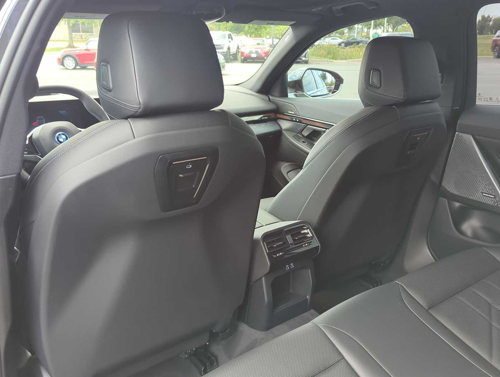 Thumbnail: 2024 BMW i5 - 18