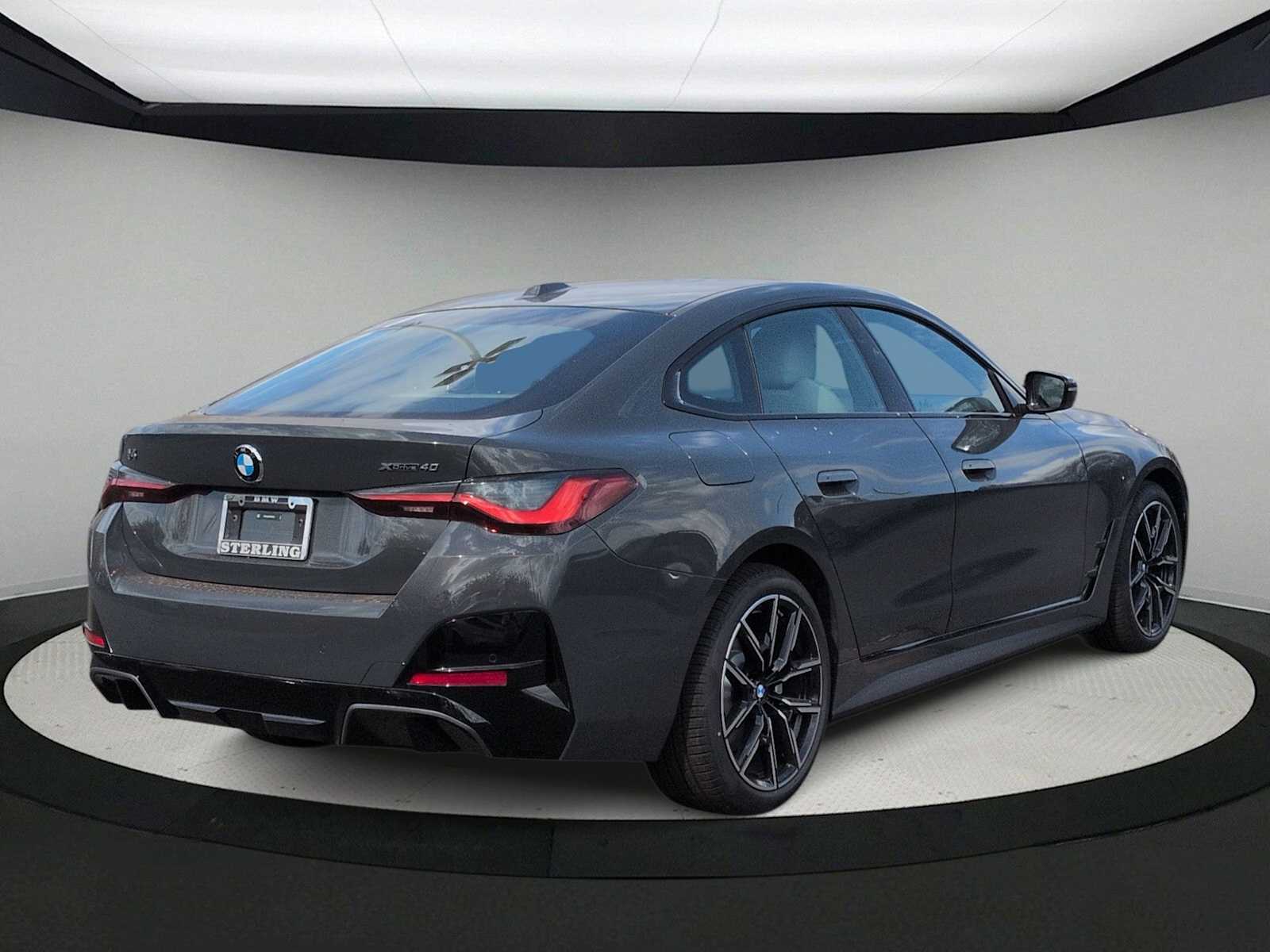 Thumbnail: 2026 BMW i4 - 8