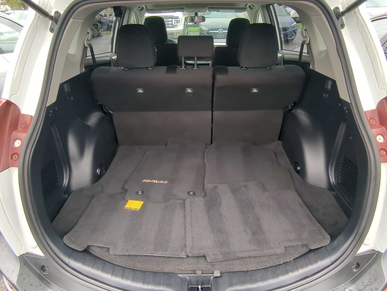 Thumbnail: 2015 Toyota RAV4 - 35