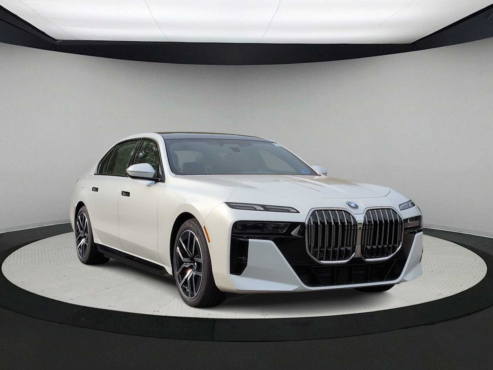 Thumbnail: 2026 BMW 7 Series - 2
