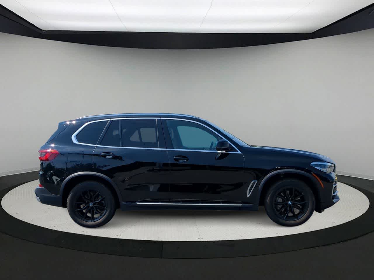 Thumbnail: 2019 BMW X5 - 9