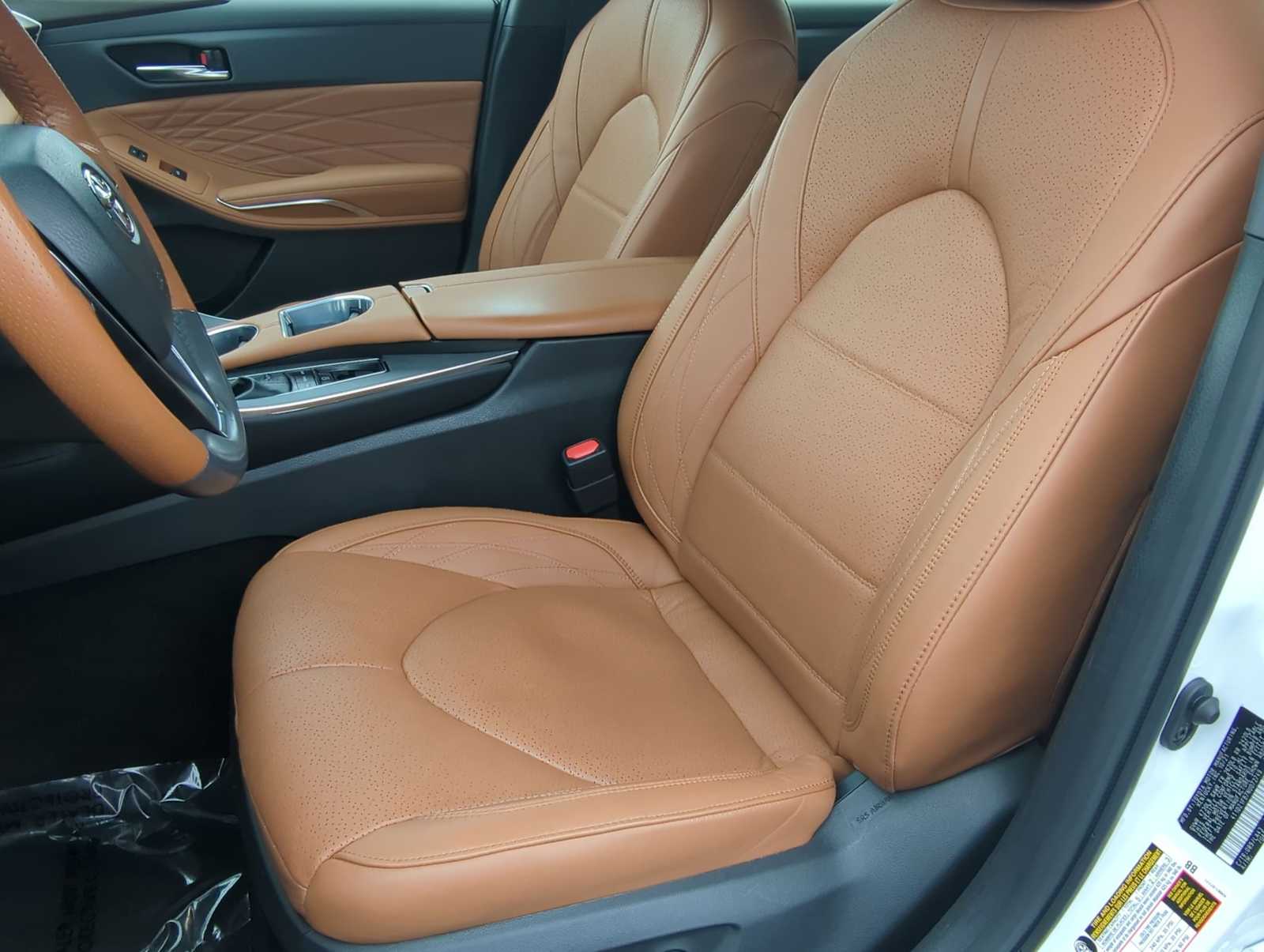 Thumbnail: 2022 Toyota Avalon - 16