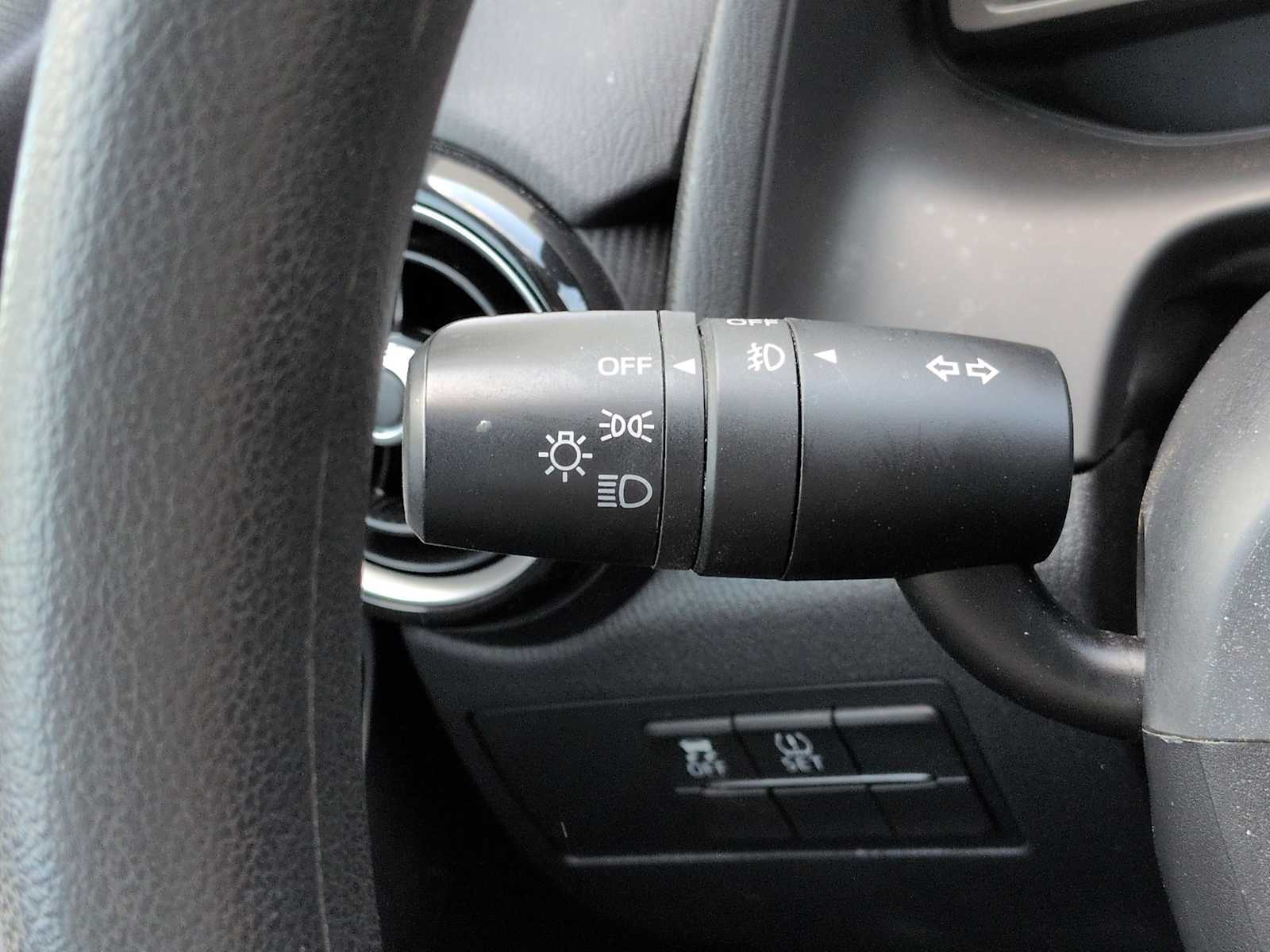 Thumbnail: 2019 Toyota Yaris - 27