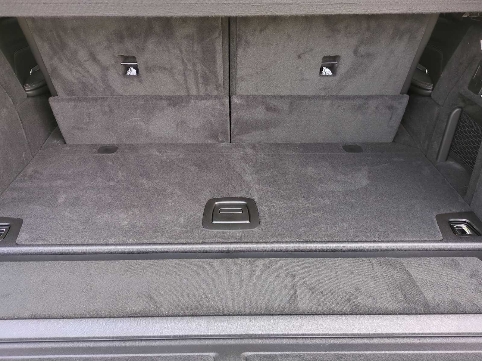 Thumbnail: 2026 BMW X7 - 36