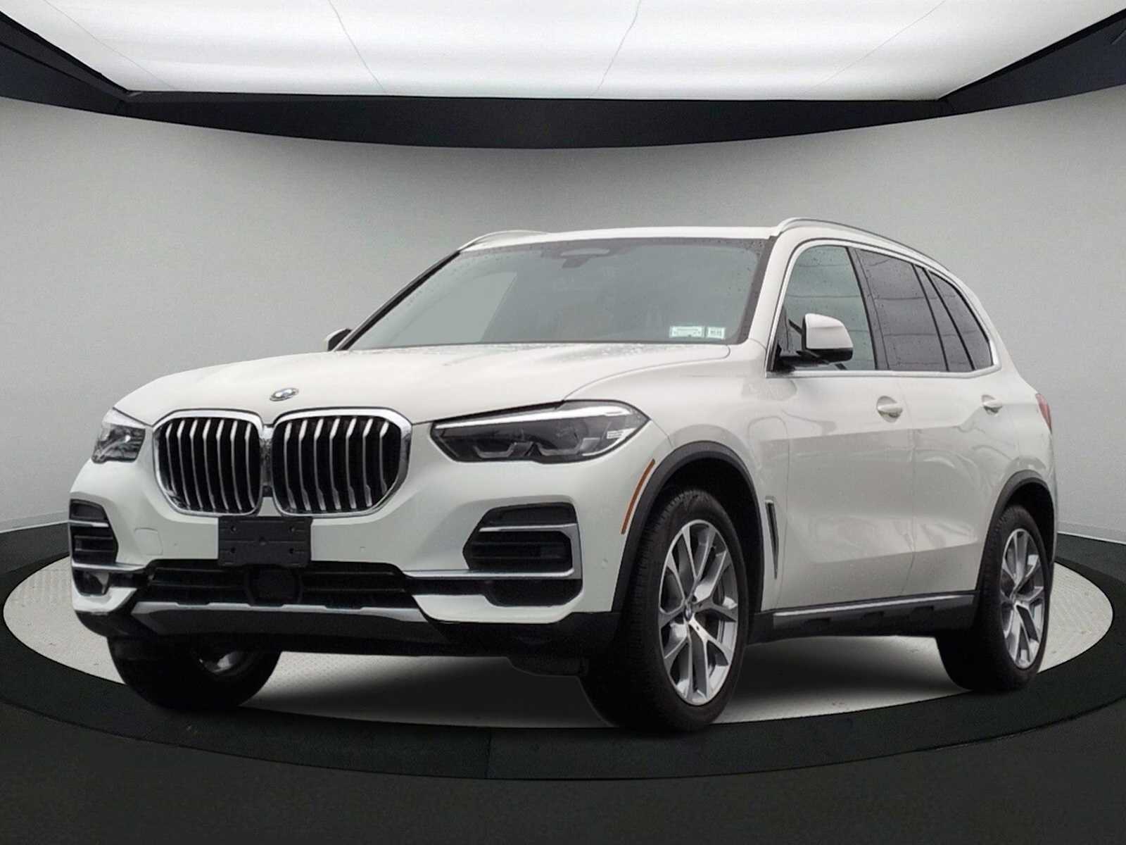 Thumbnail: 2023 BMW X5 - 4
