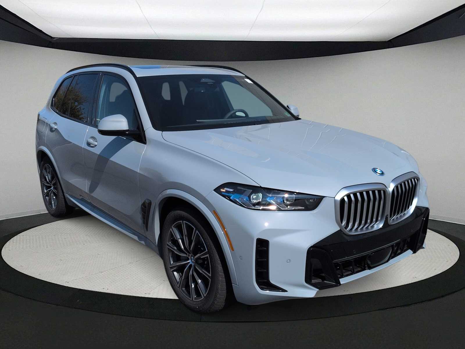 Thumbnail: 2026 BMW X5 - 2