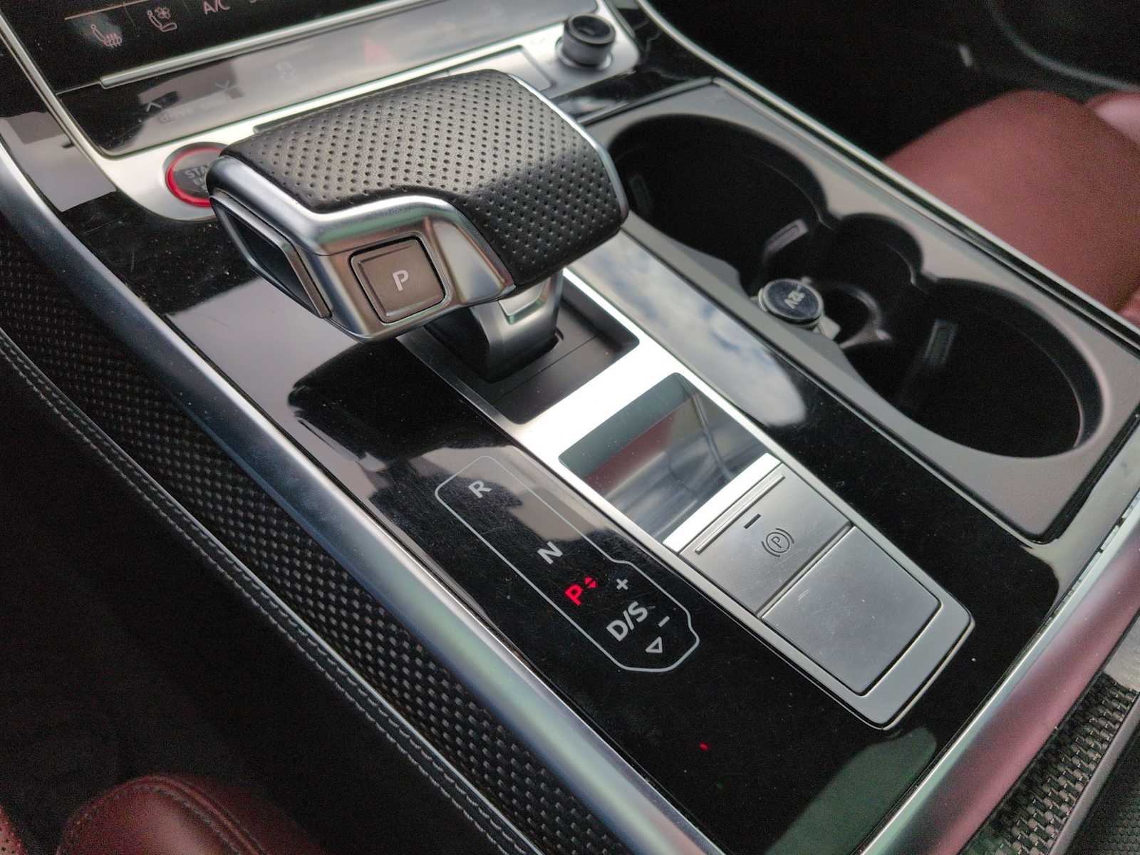 Thumbnail: 2023 Audi SQ8 - 33