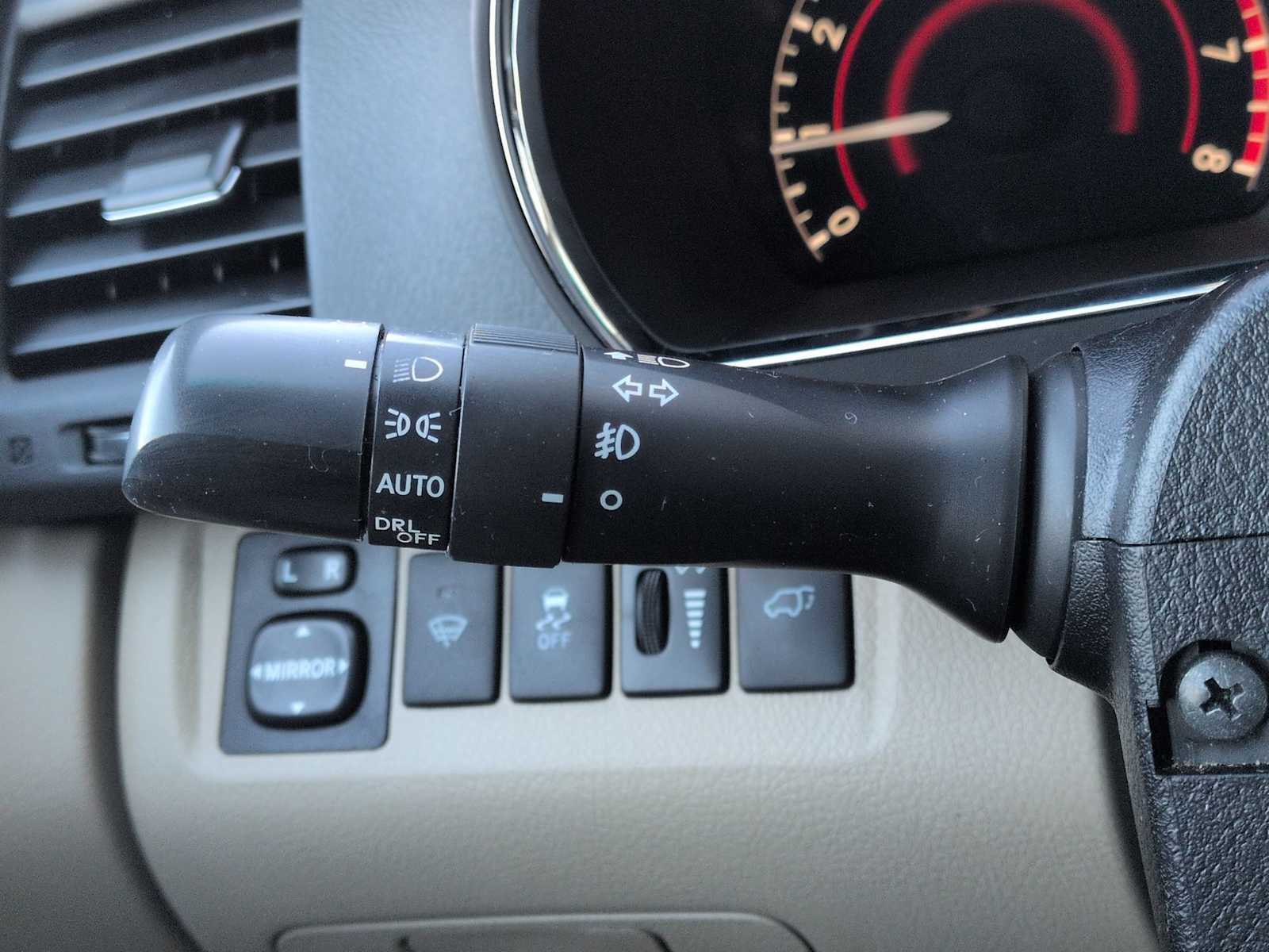 Thumbnail: 2011 Toyota Highlander - 29