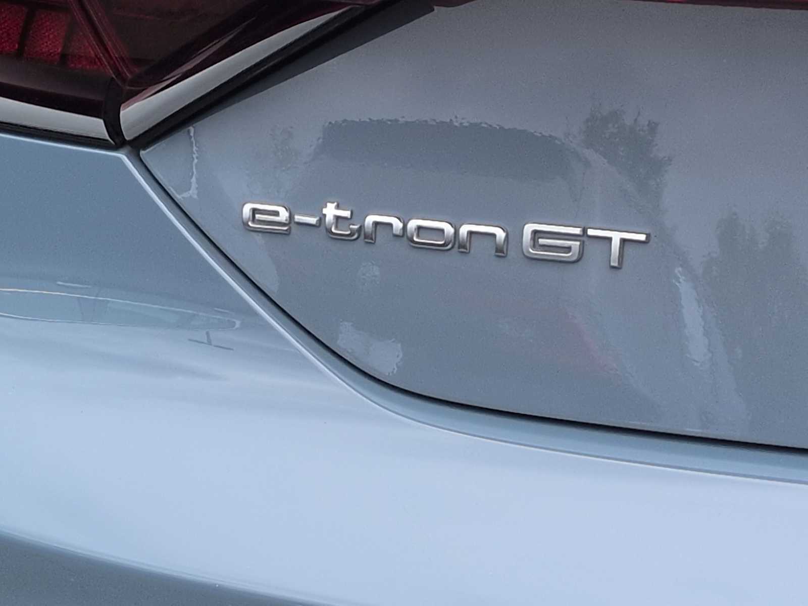 Thumbnail: 2023 Audi e-tron GT - 12