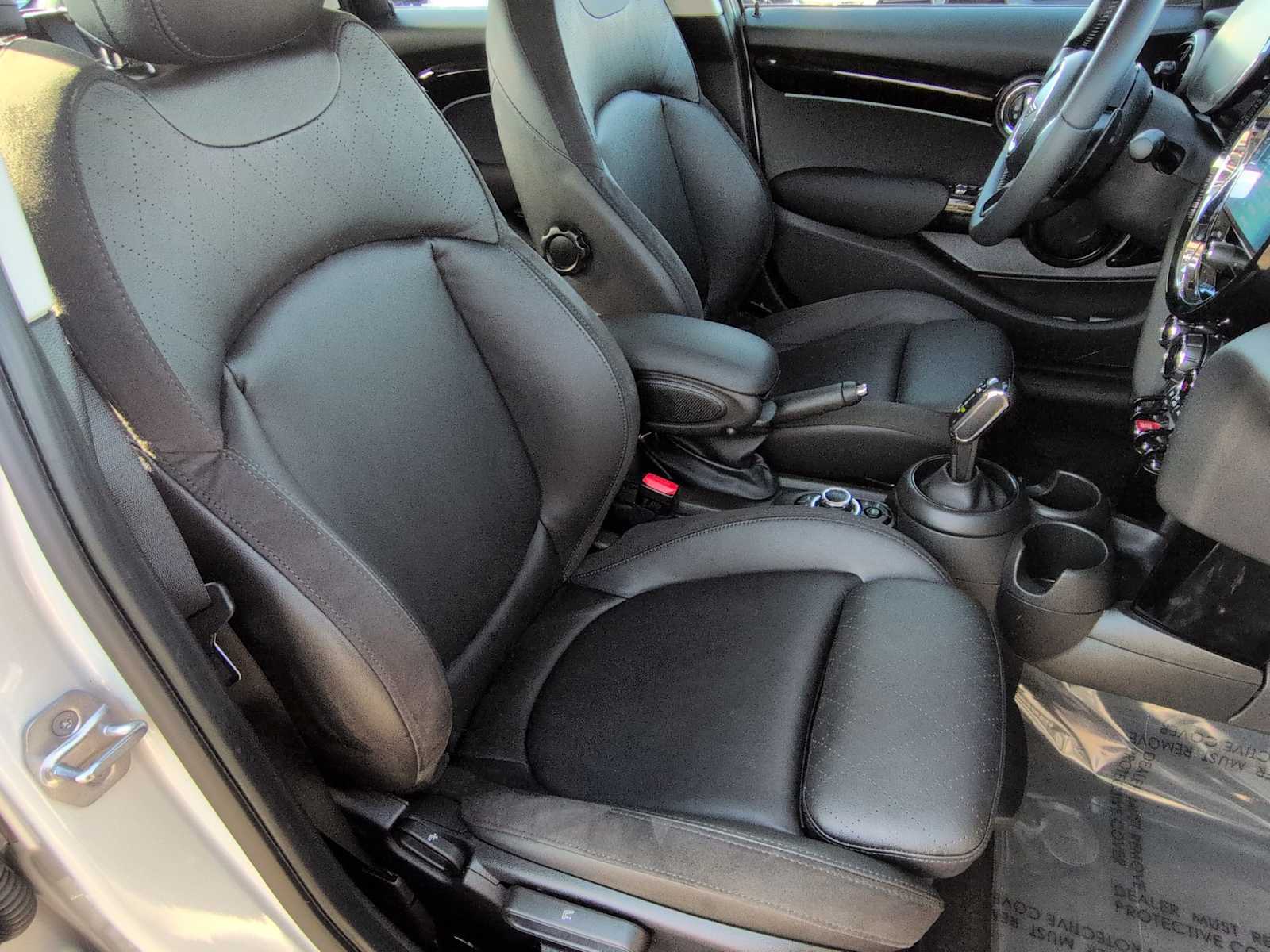 Thumbnail: 2023 MINI Cooper Hardtop - 22