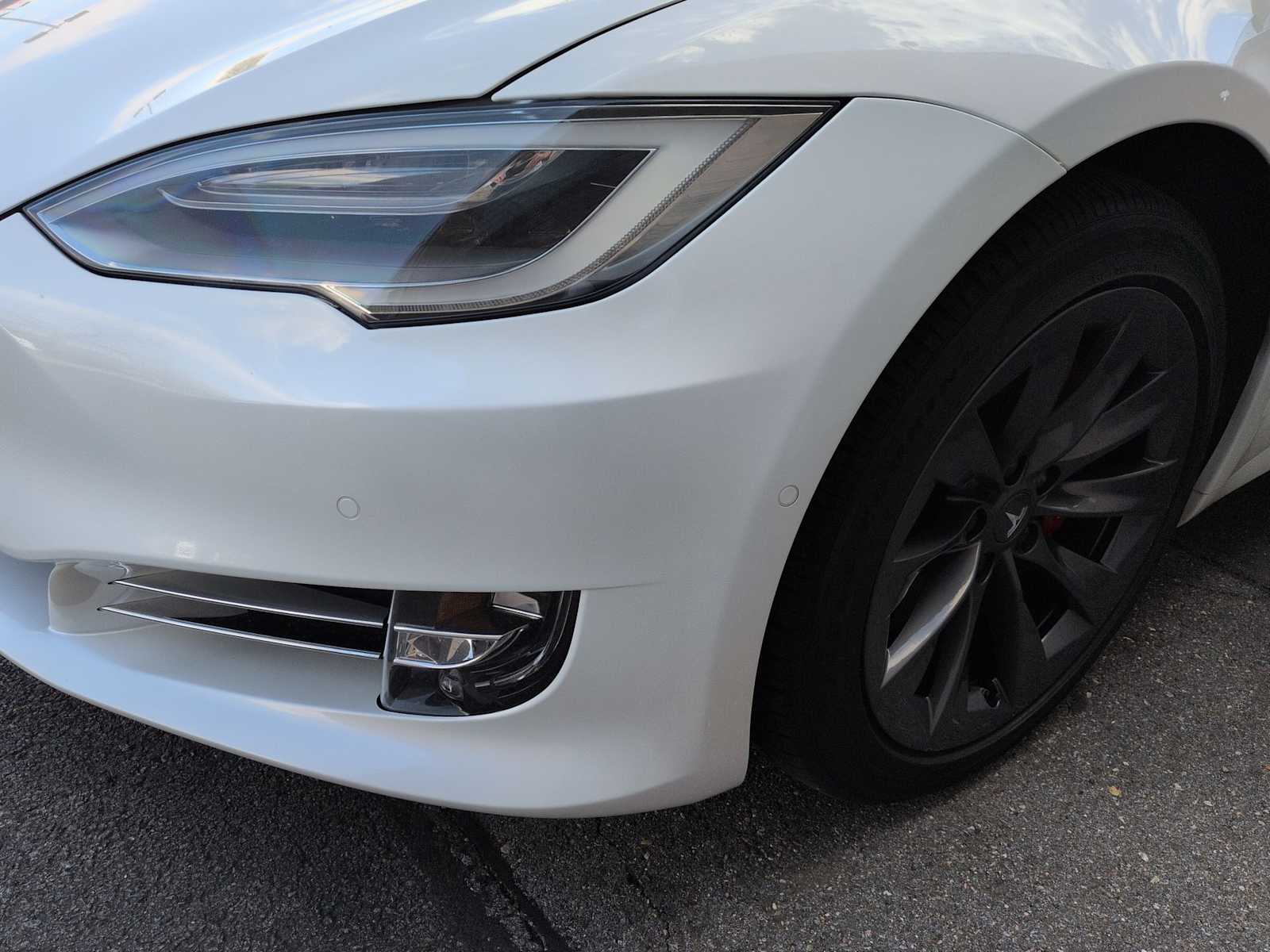 Thumbnail: 2020 Tesla Model S - 11