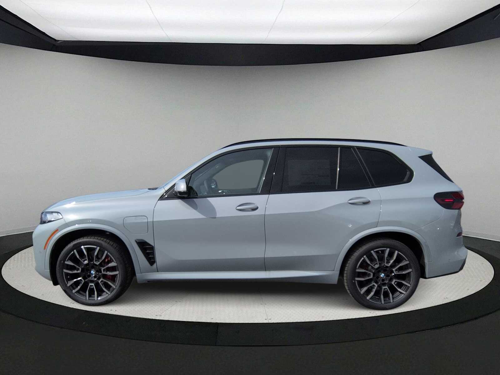 Thumbnail: 2026 BMW X5 - 5