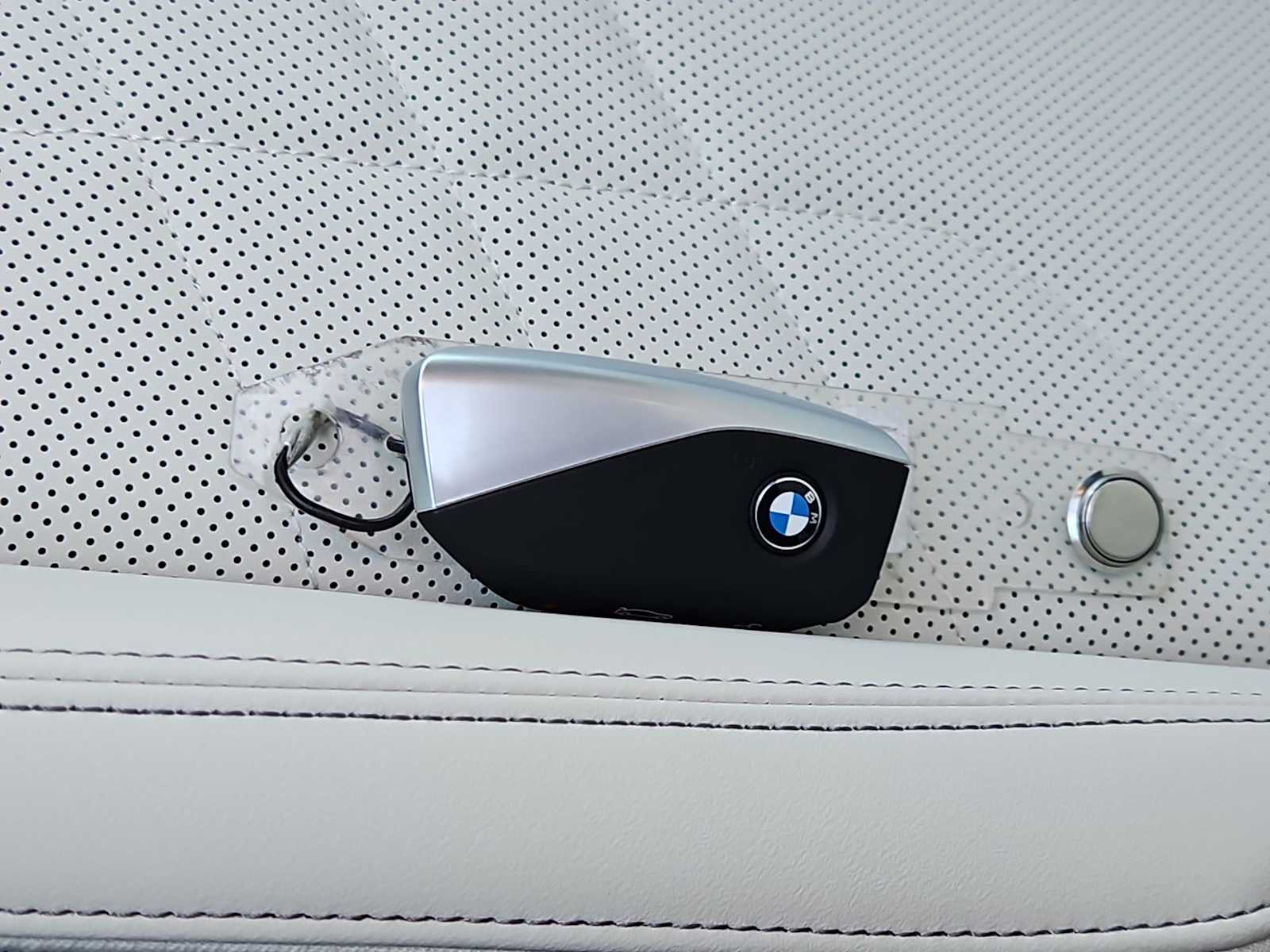 Thumbnail: 2026 BMW X1 - 32