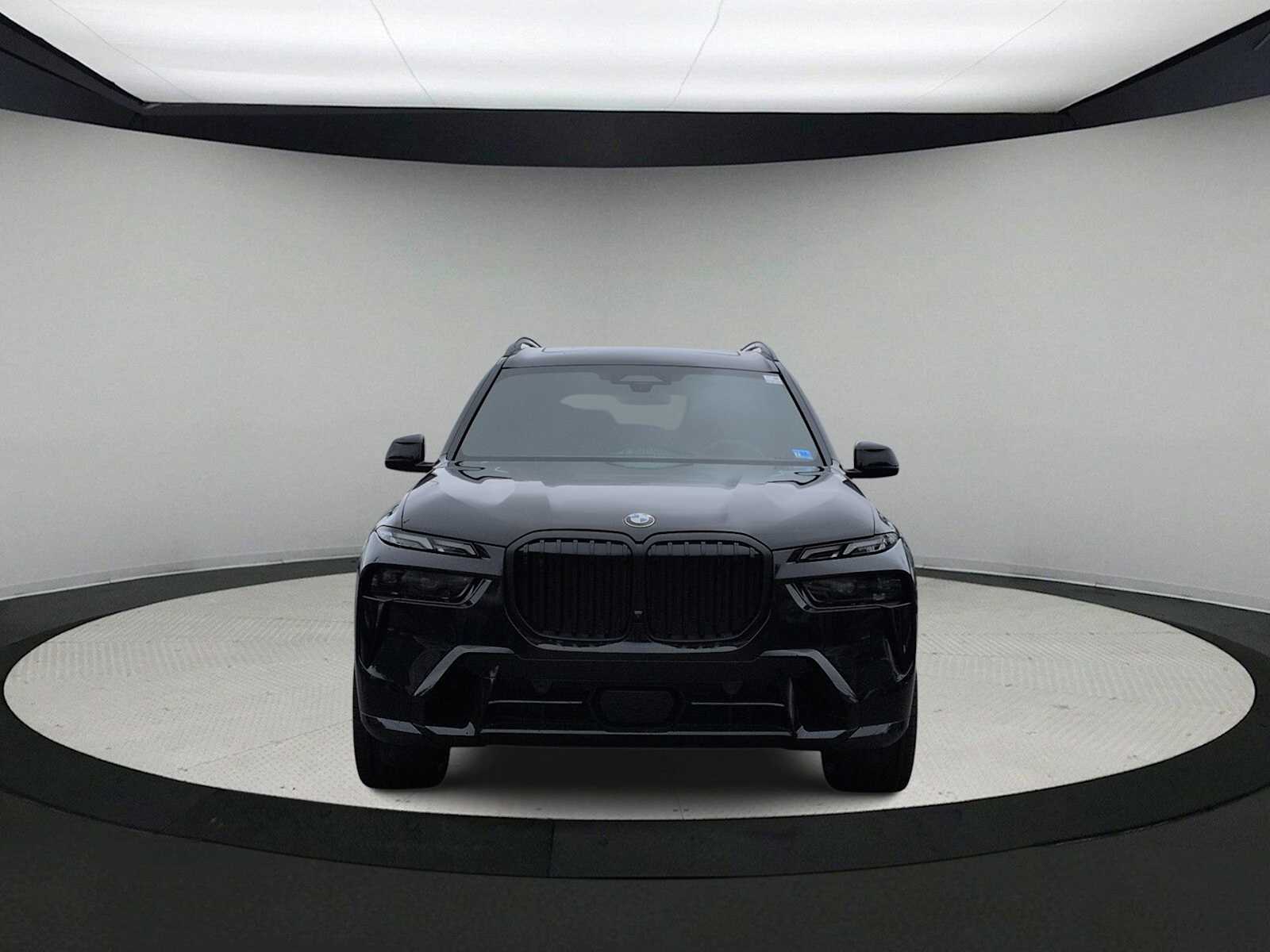 Thumbnail: 2027 BMW X7 - 3